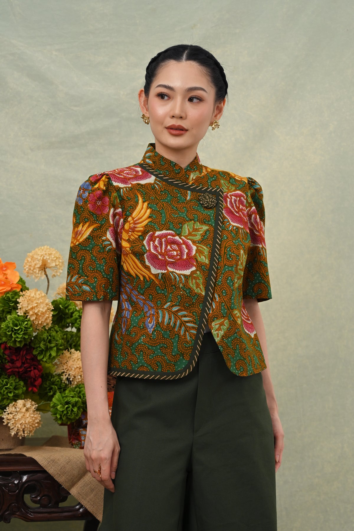 Cahaya Encim Short T6308