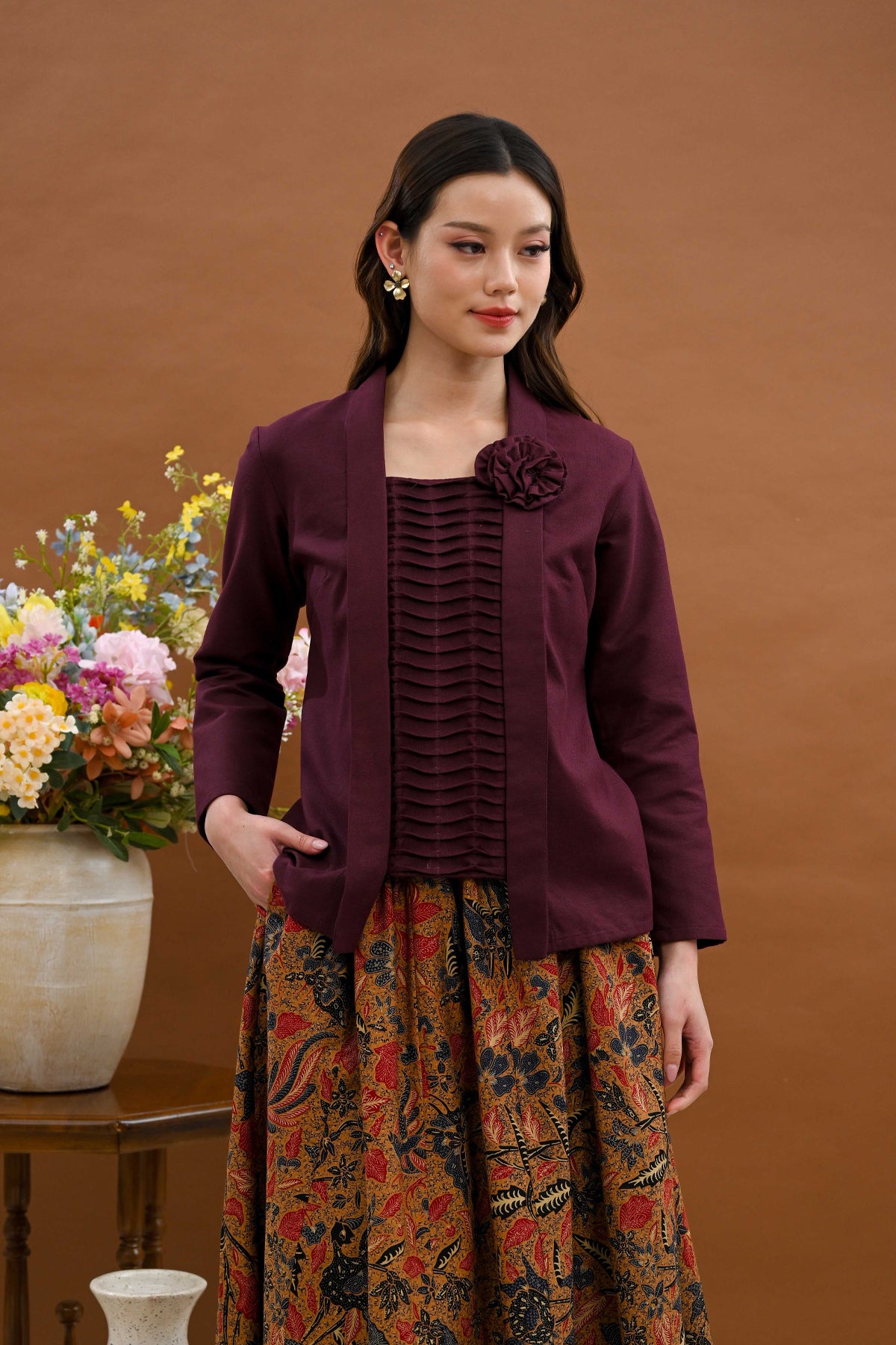 Kebaya Opnaisel Basic Burgundy T5533