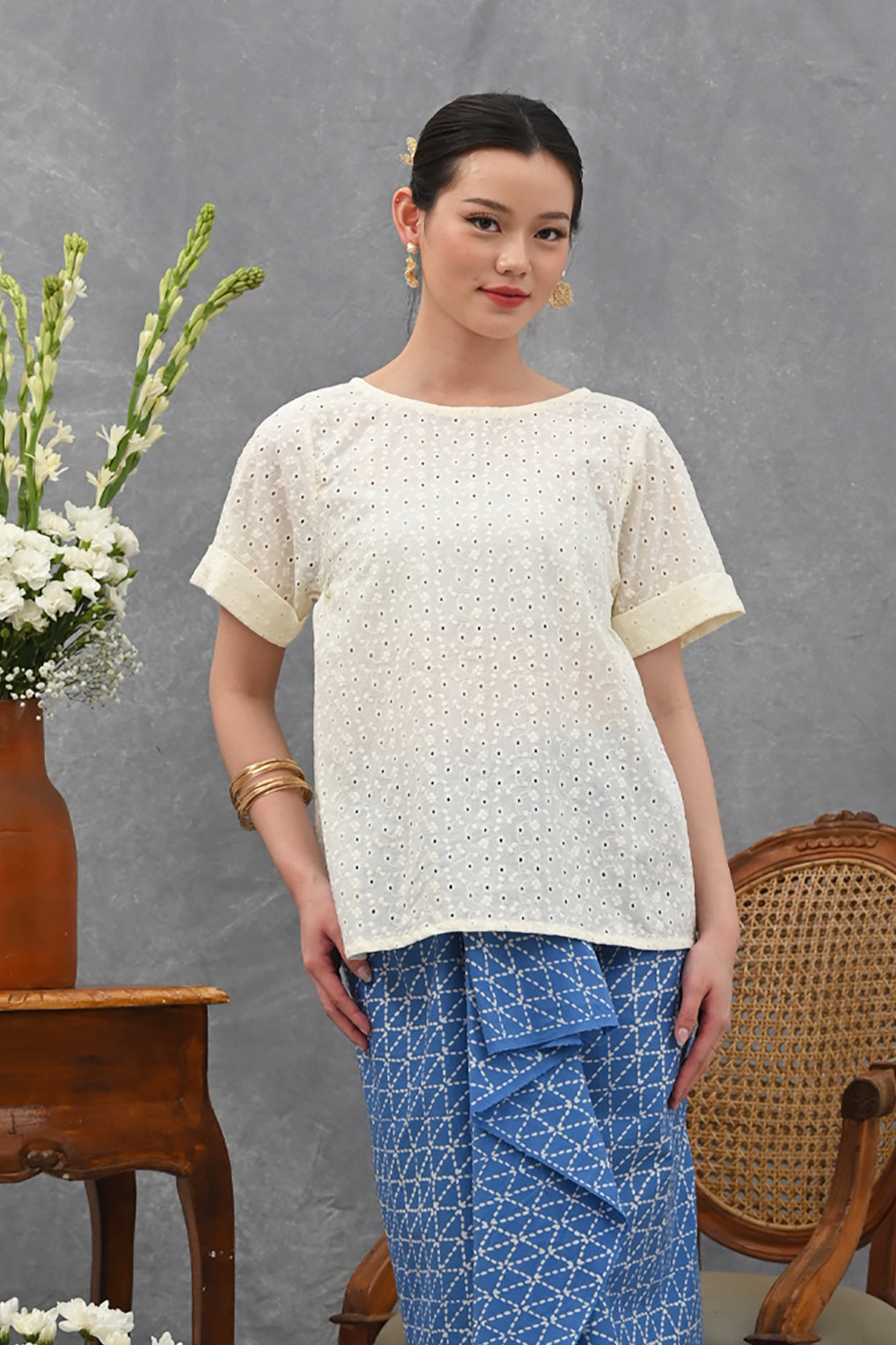 Libra Basic White T3983
