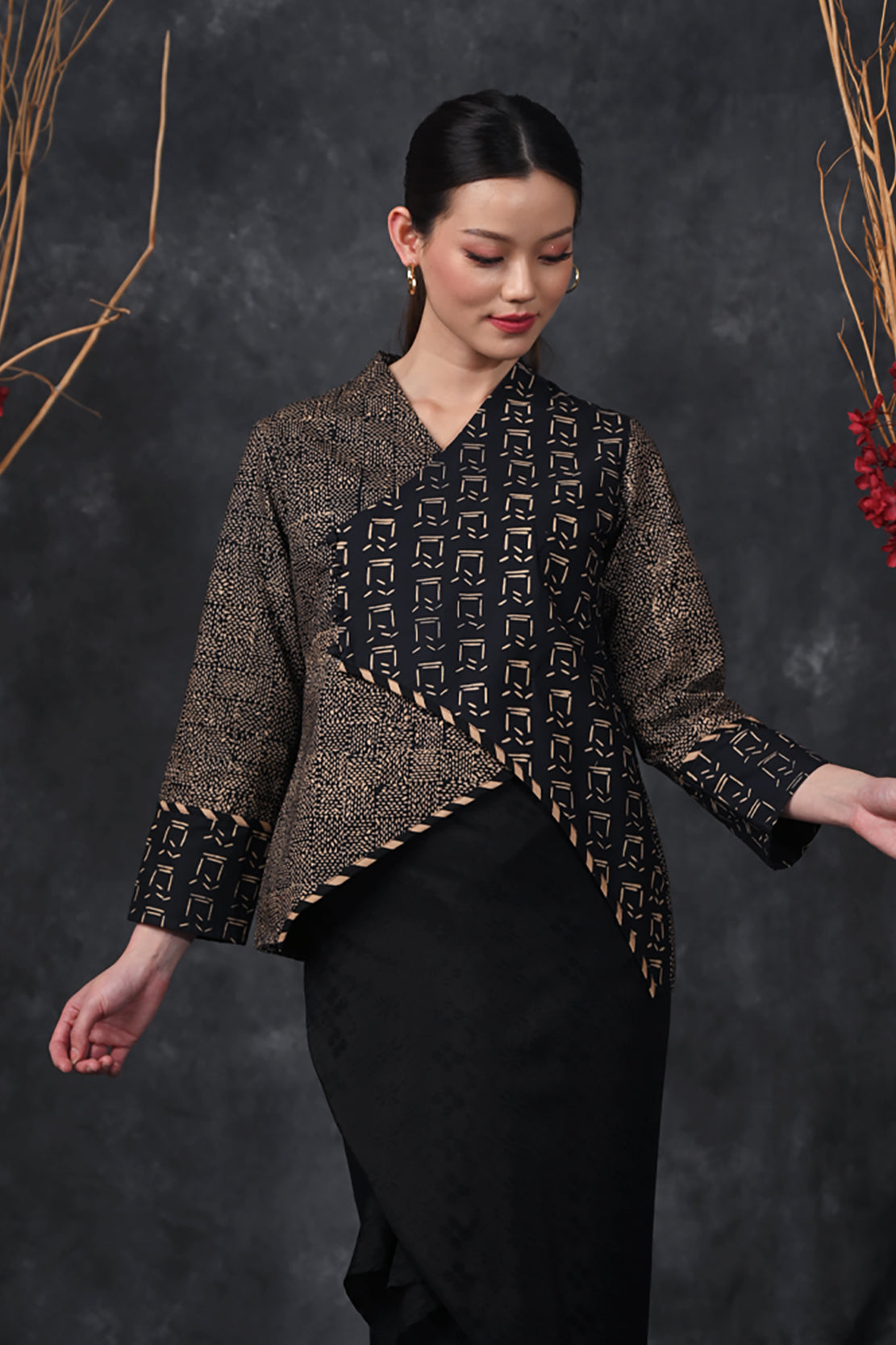 Saskia Garut Cemani T4818