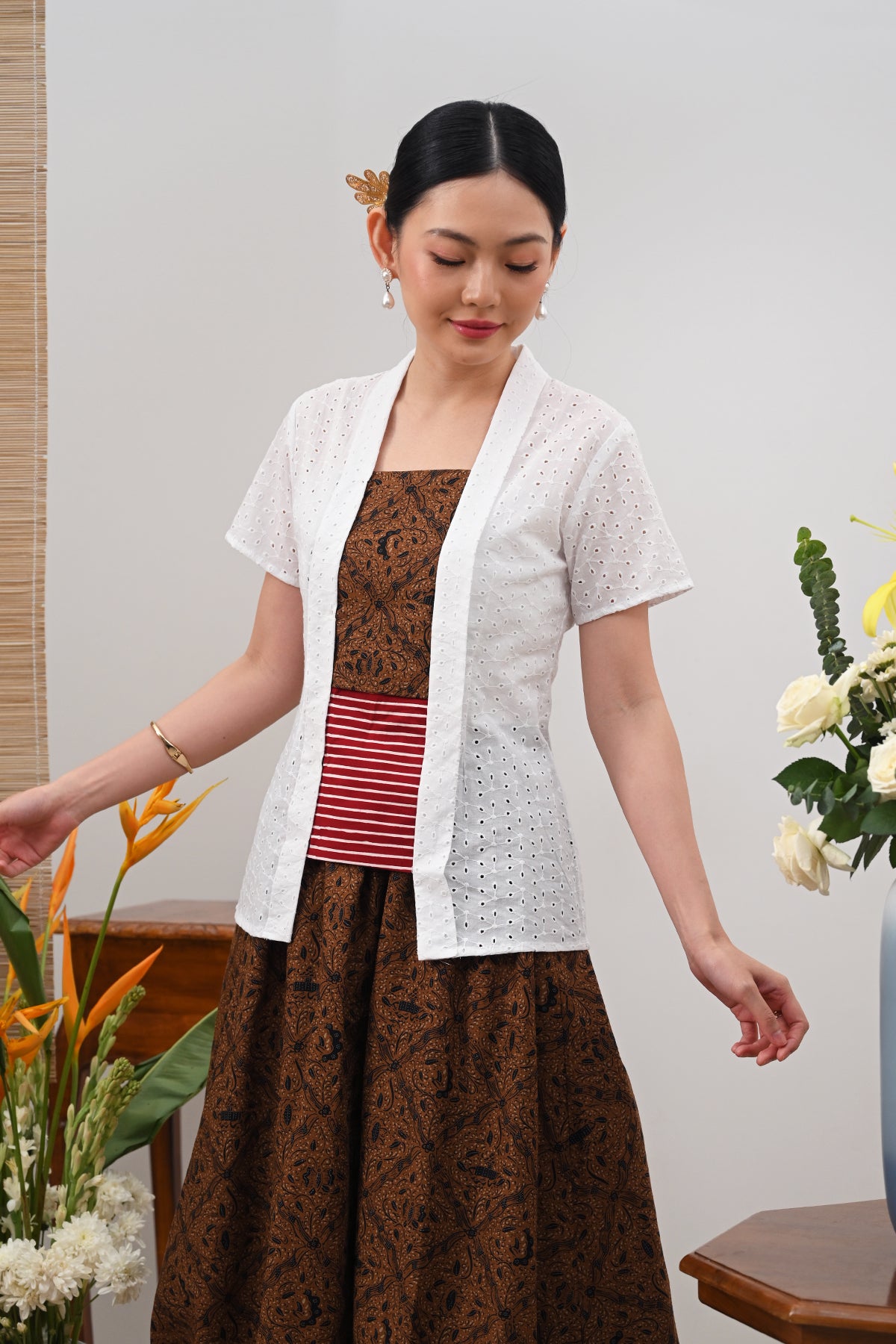 Kebaya Basic Short White T5703