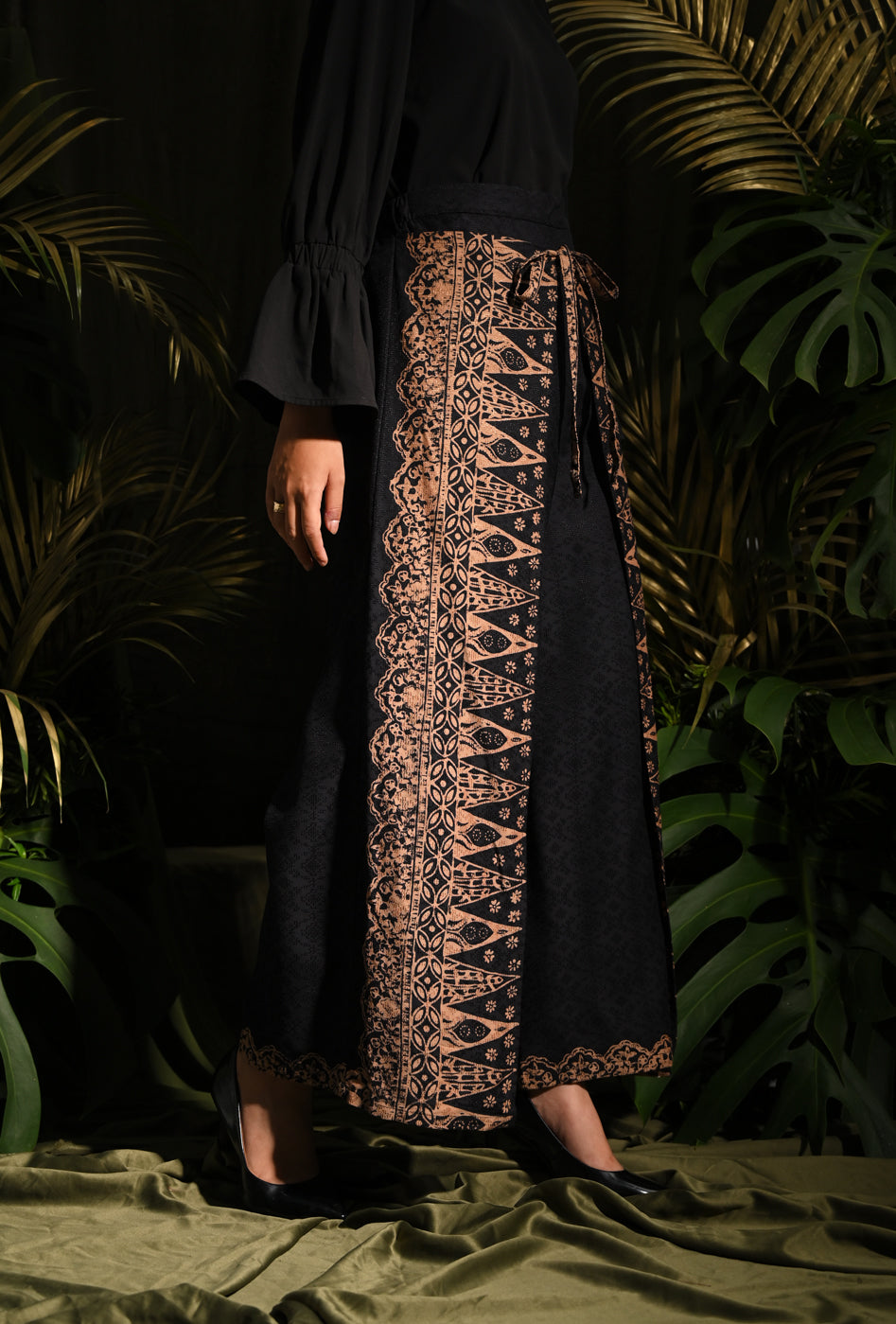 Halmahera Black Sembagi Rayya P0200