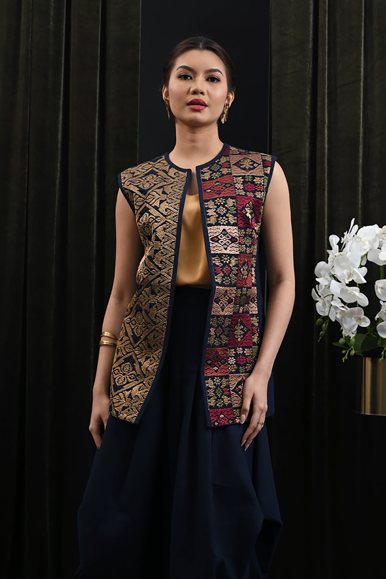 Outer Tumpal Short Suksma T4365