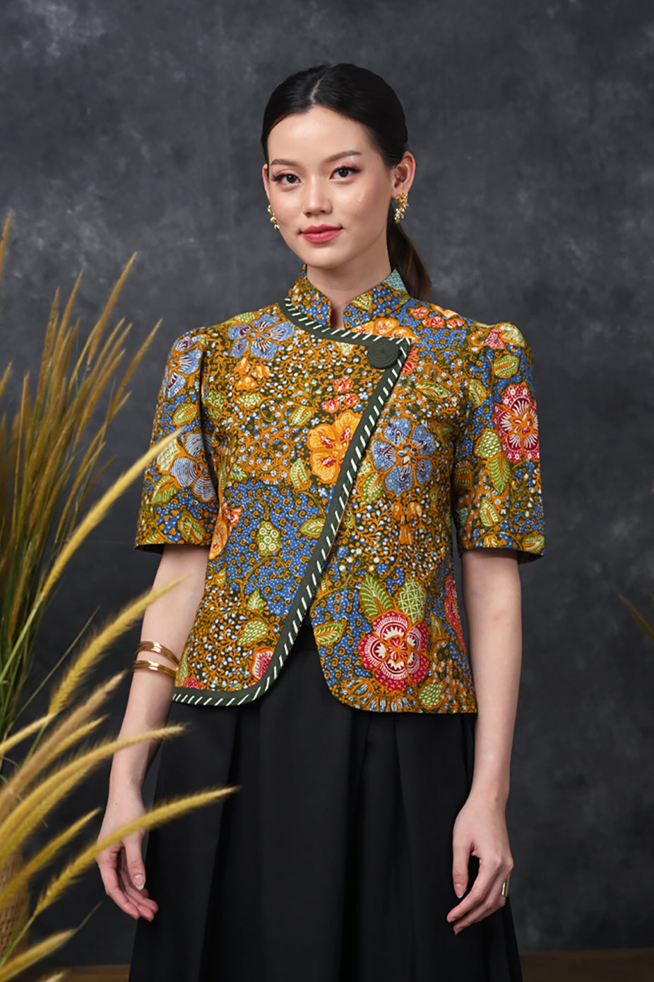 Cahaya Encim Short T4616