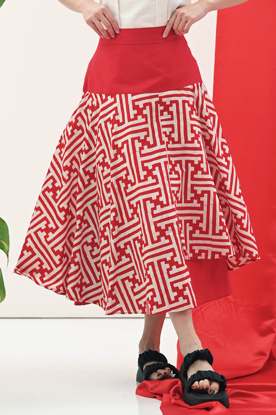 Mahardika Skirt Merah Putih P0227