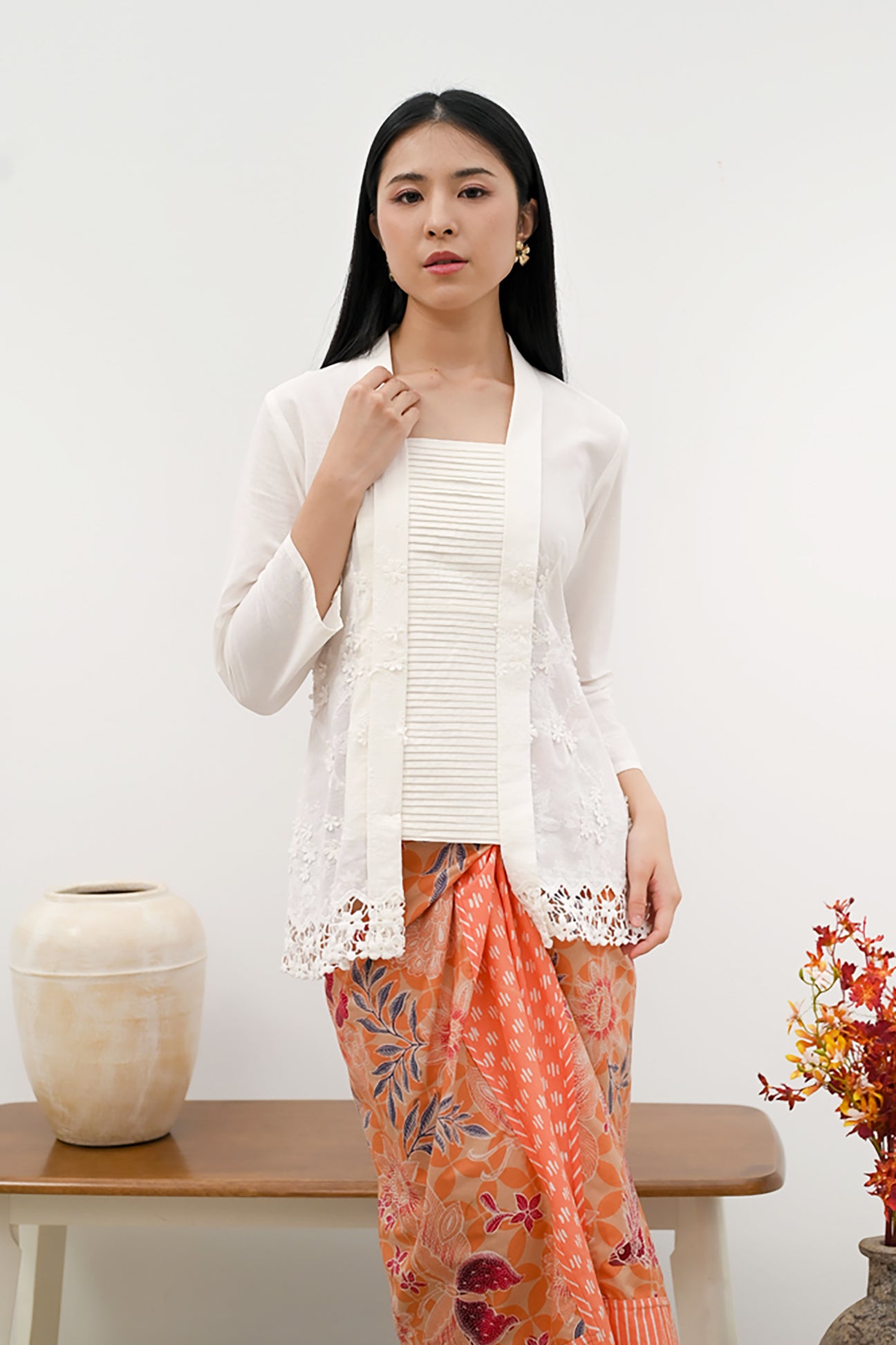 Kebaya Long Basic White T4045