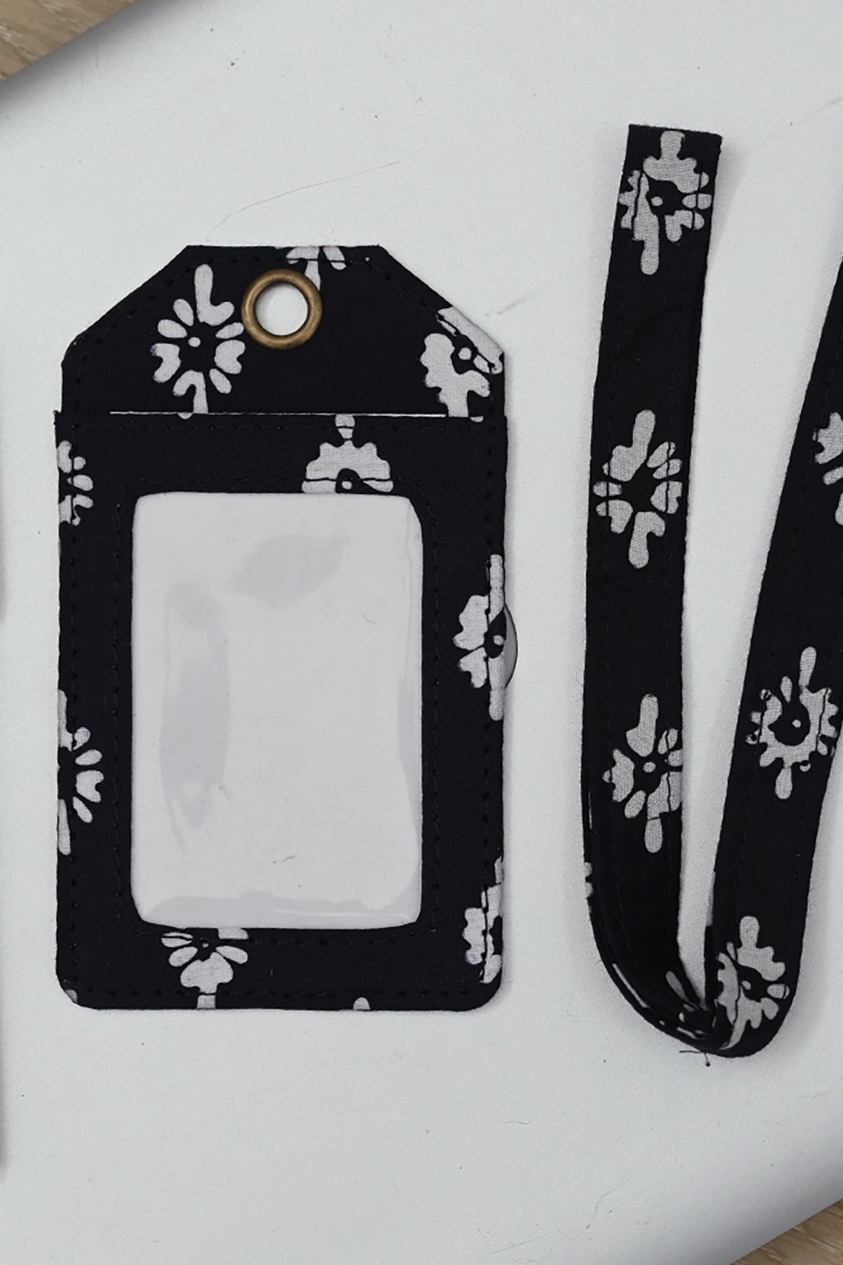 Lanyard Garut Black A0070