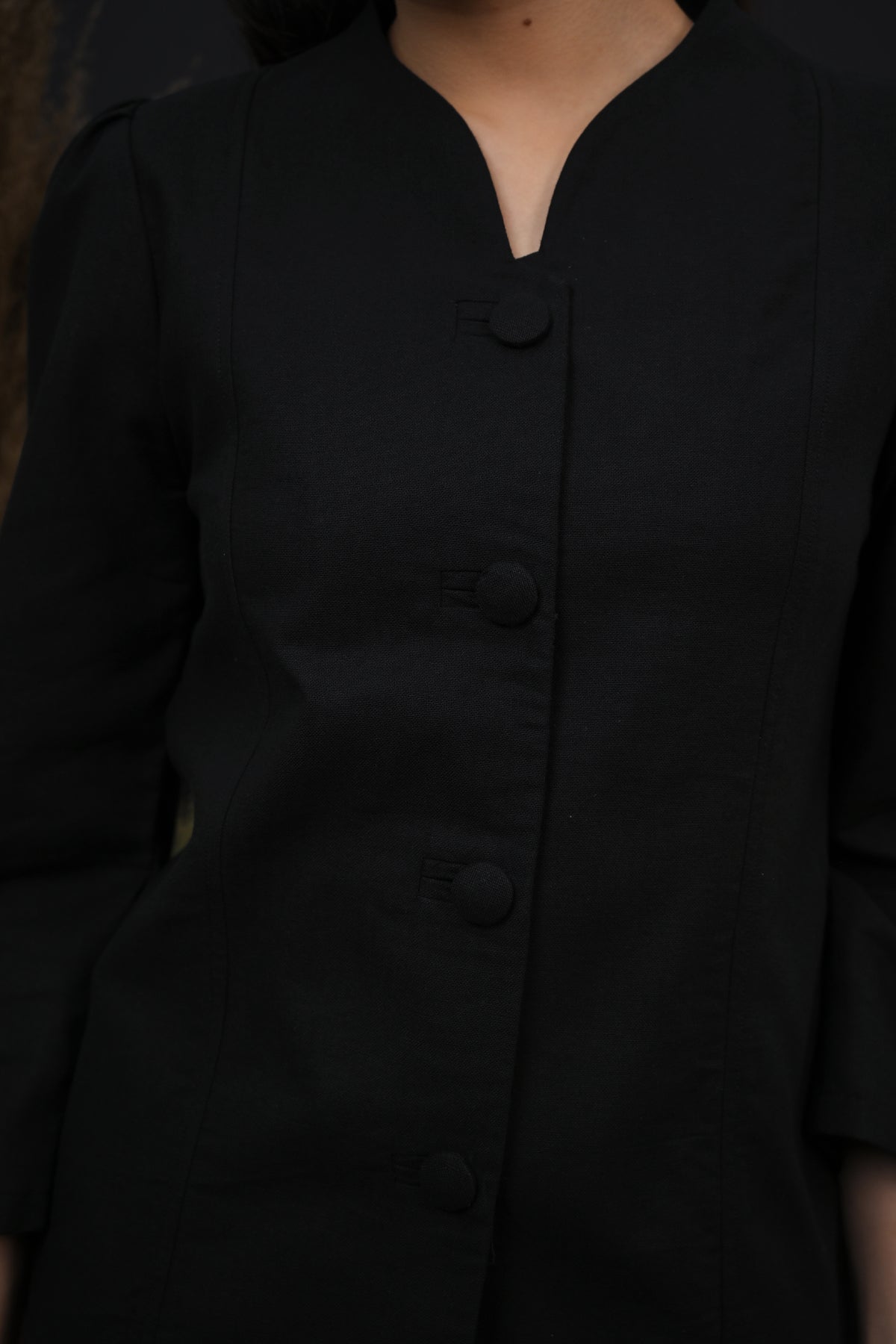 Zuri Basic Black T6192