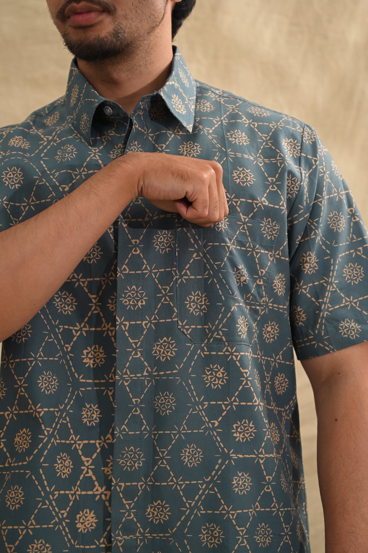 Hexagon Short Garut M0370