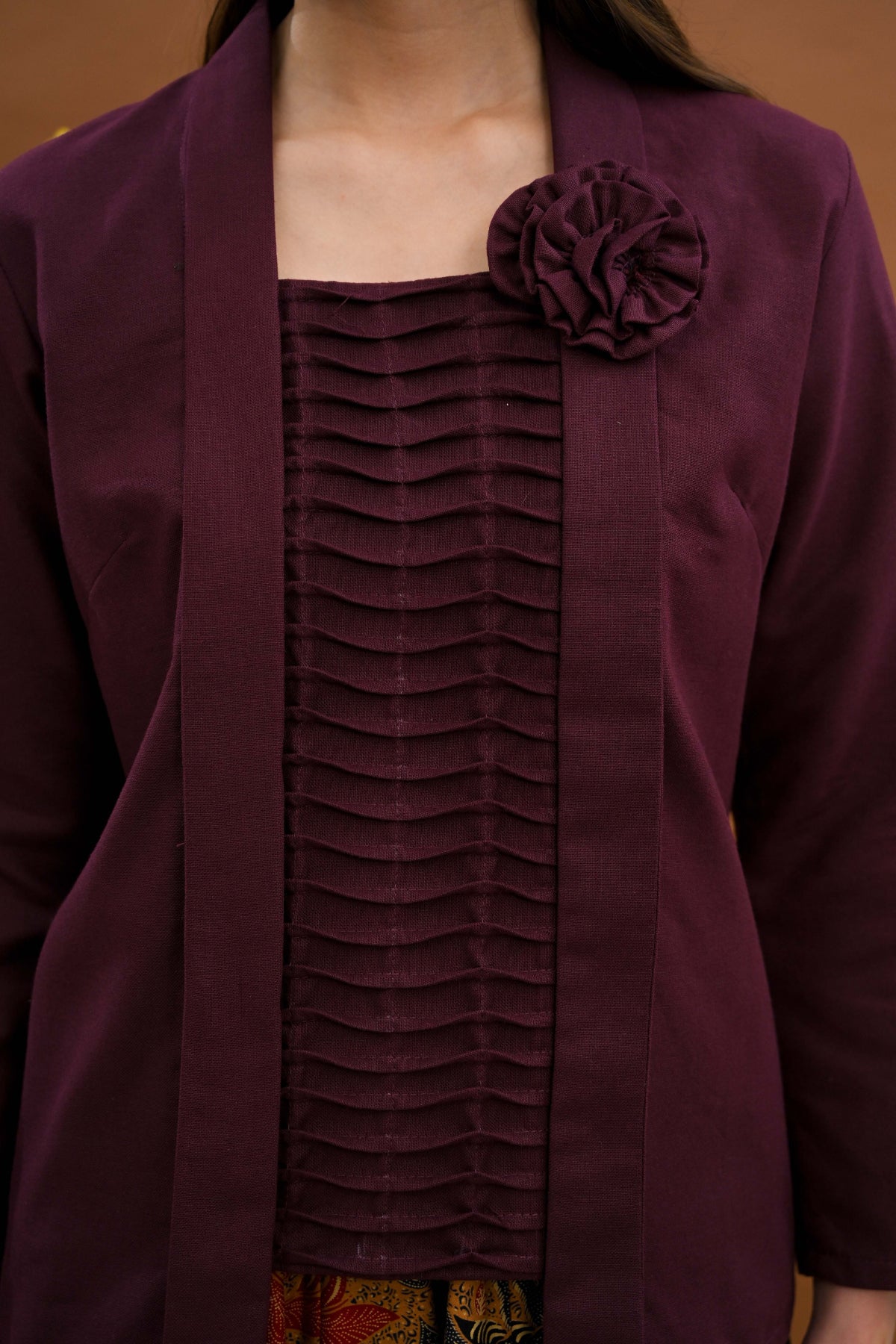 Kebaya Opnaisel Basic Burgundy T5533