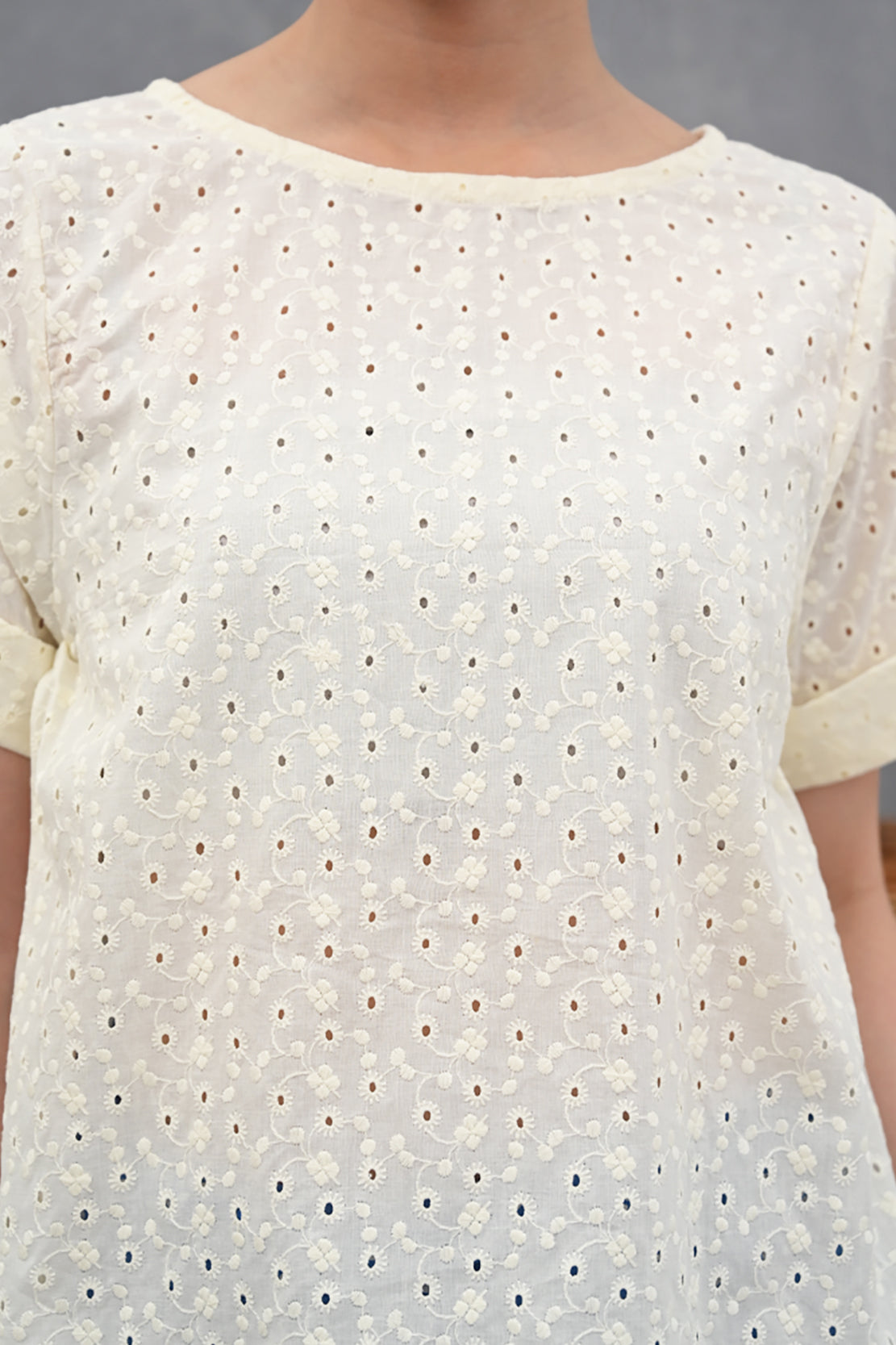 Libra Basic White T3983