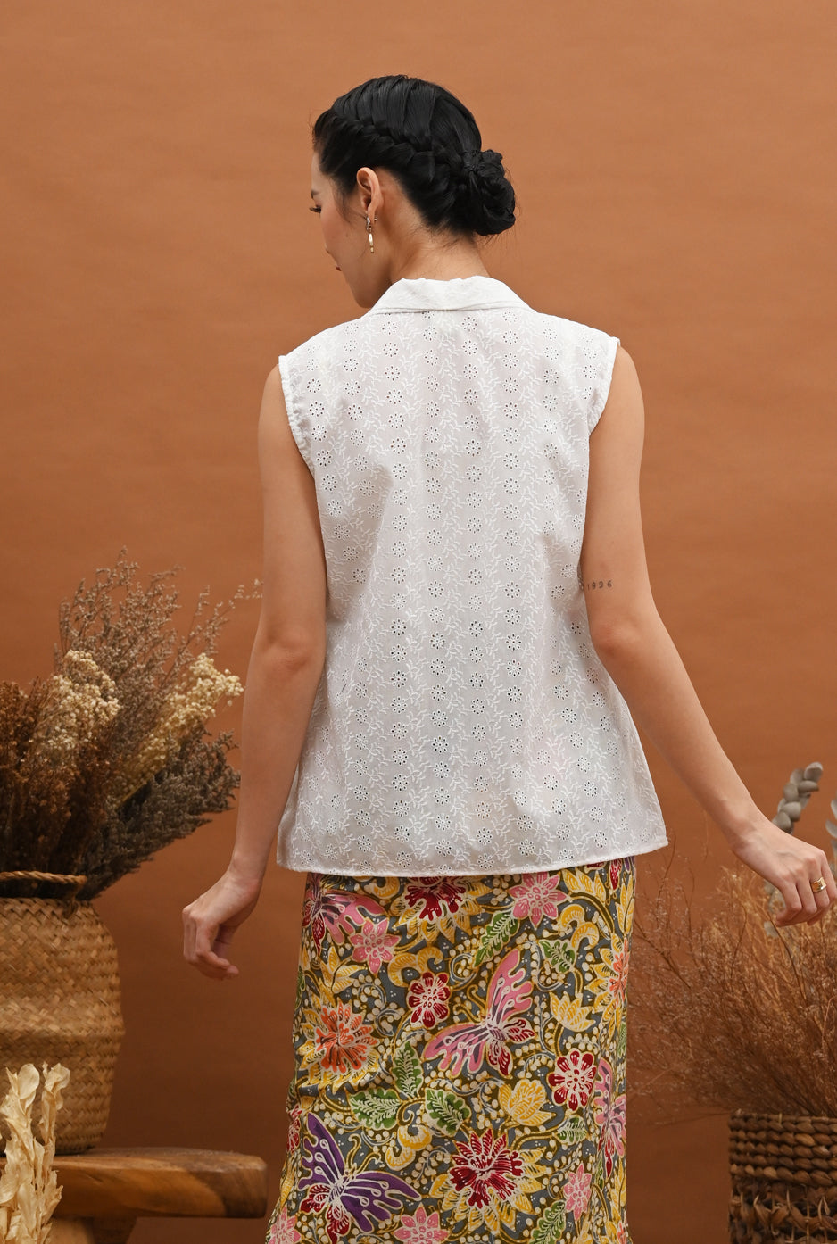 Kebaya Kartini White Lasem T2853