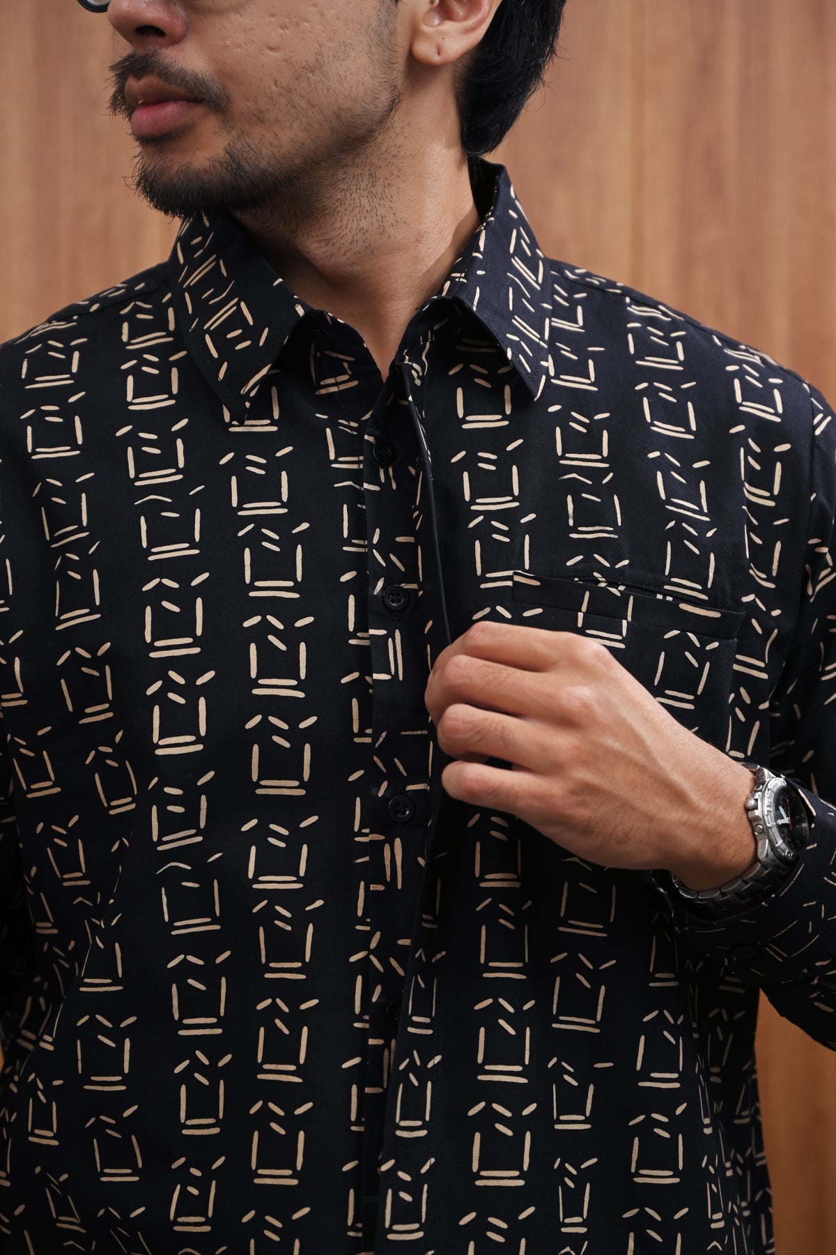 Upsilon Harmoni Black Long L0176