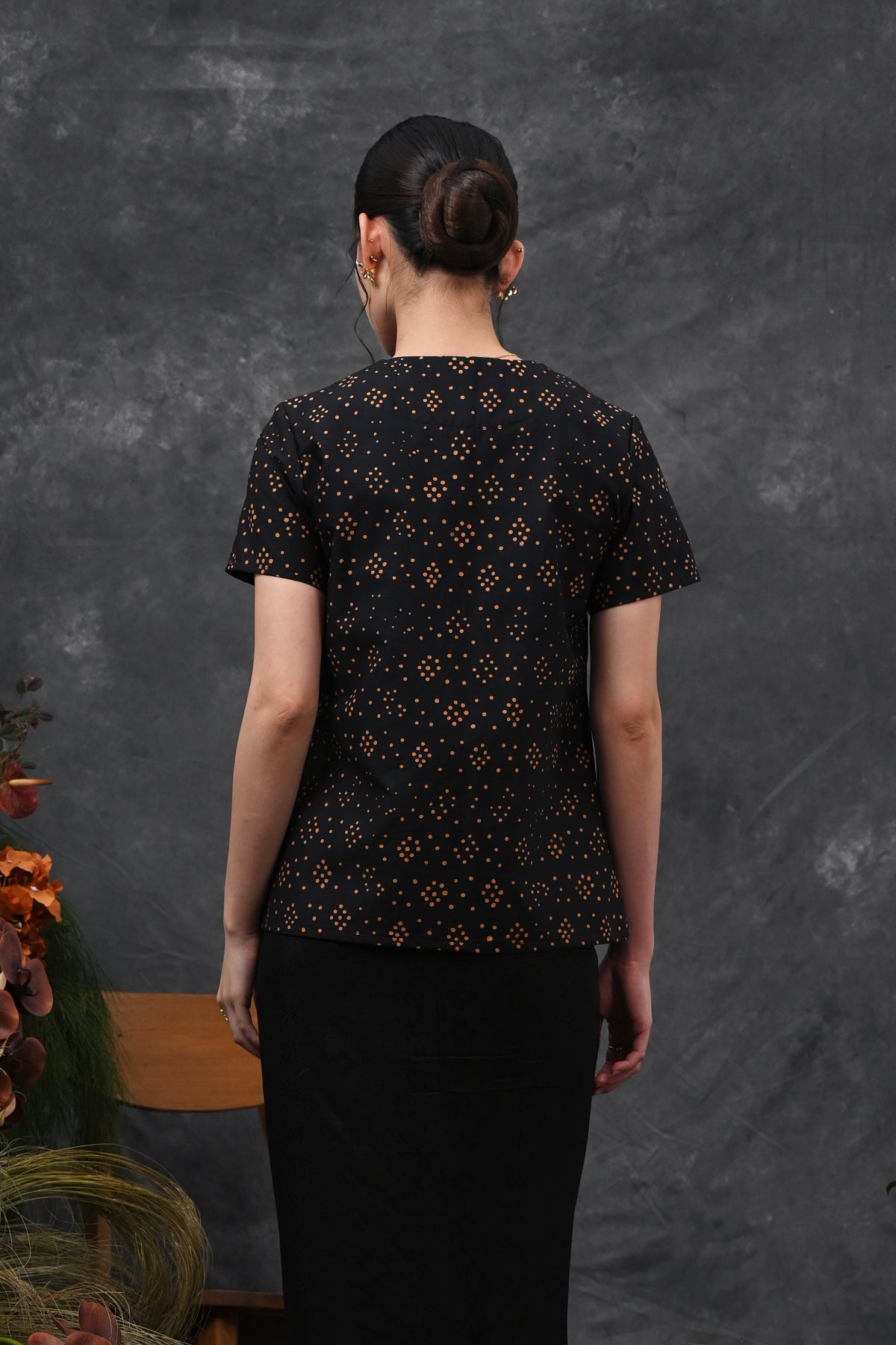 Kebaya Dwika Encim Cemani T6212