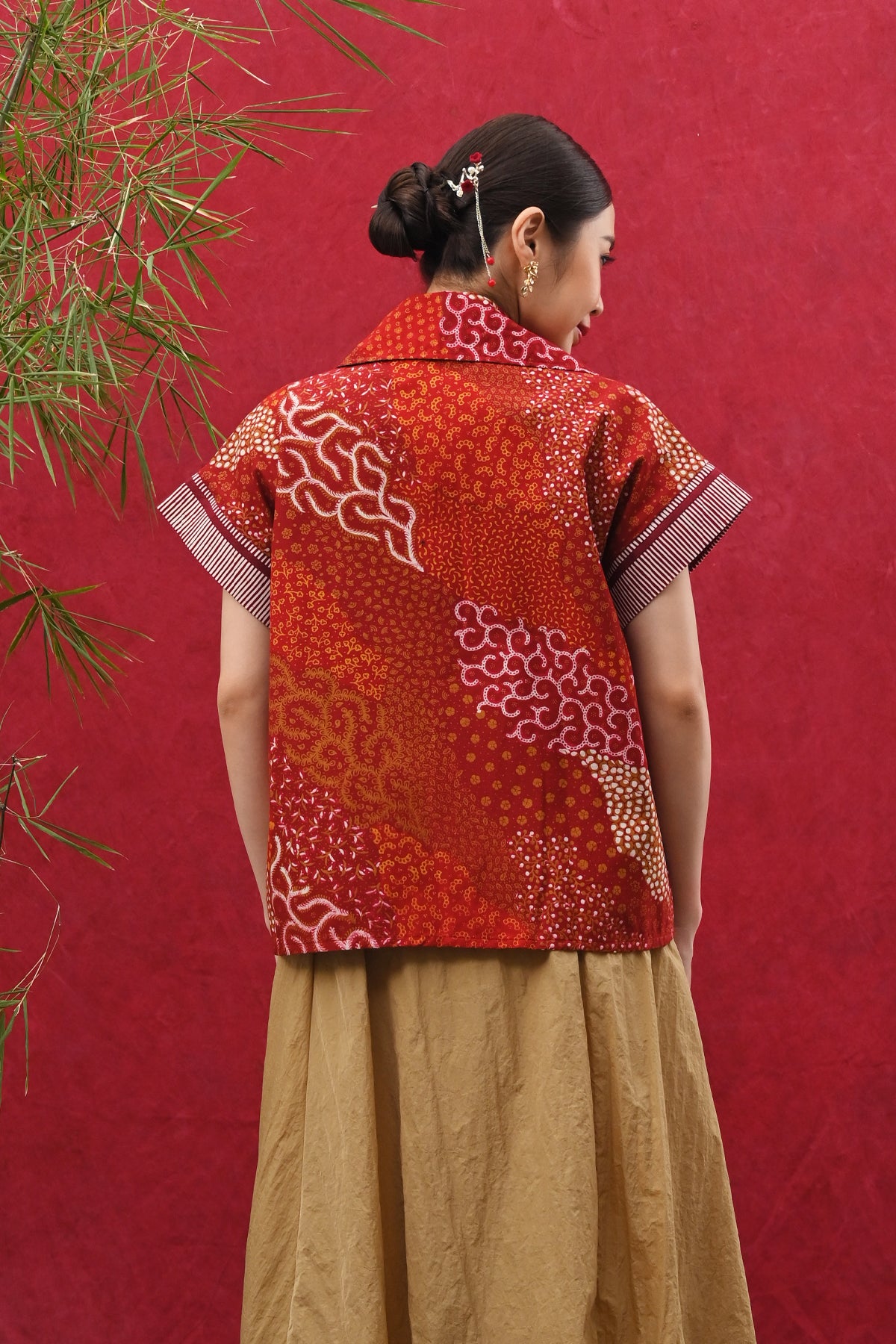 Oleka Short Encim CNY T5231