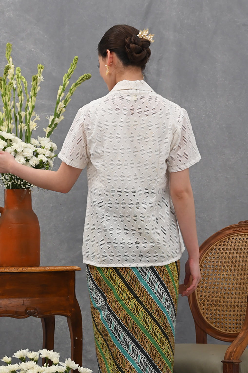 Kebaya Basic Short White Green T4008