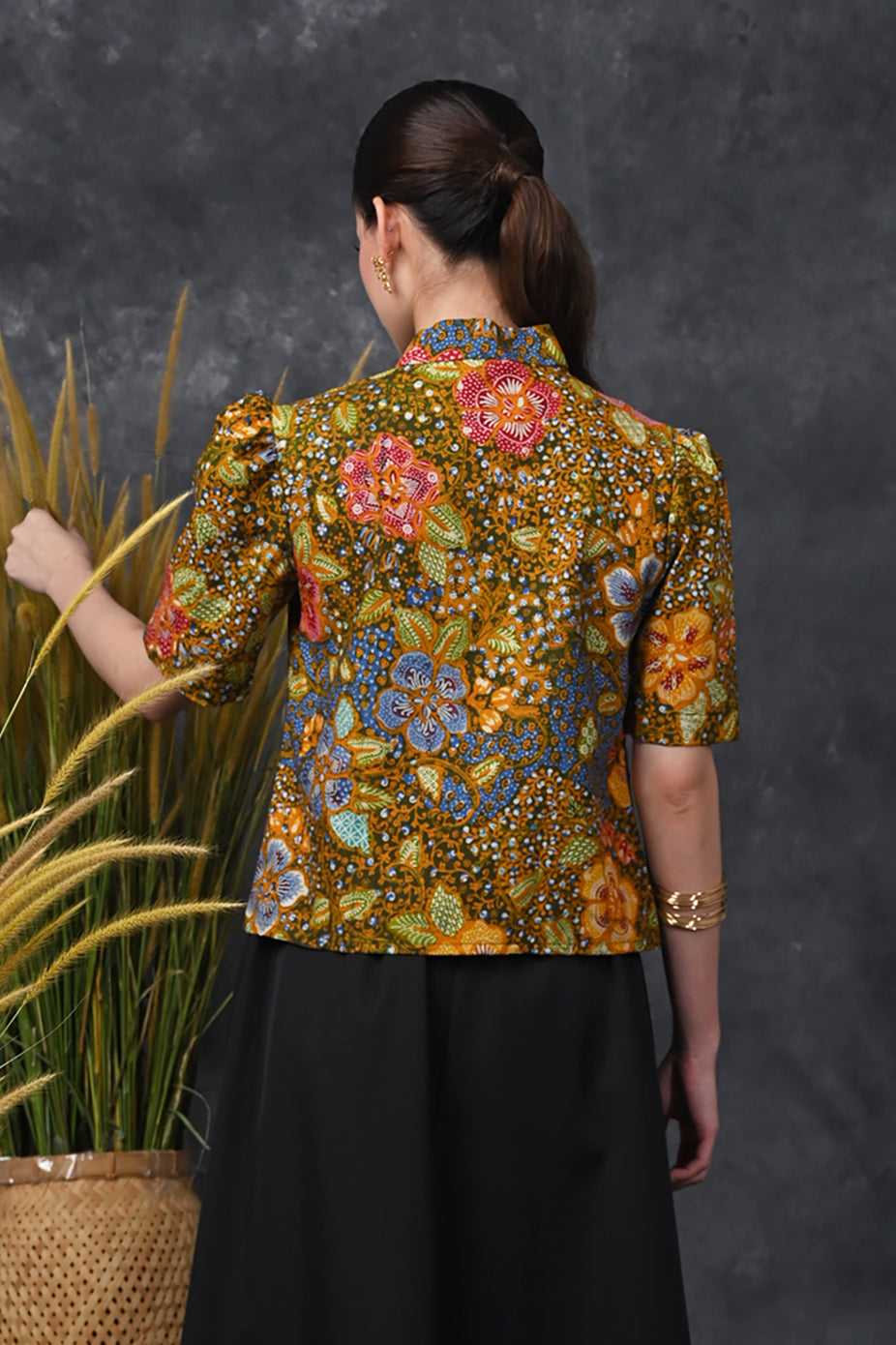 Cahaya Encim Short T4616