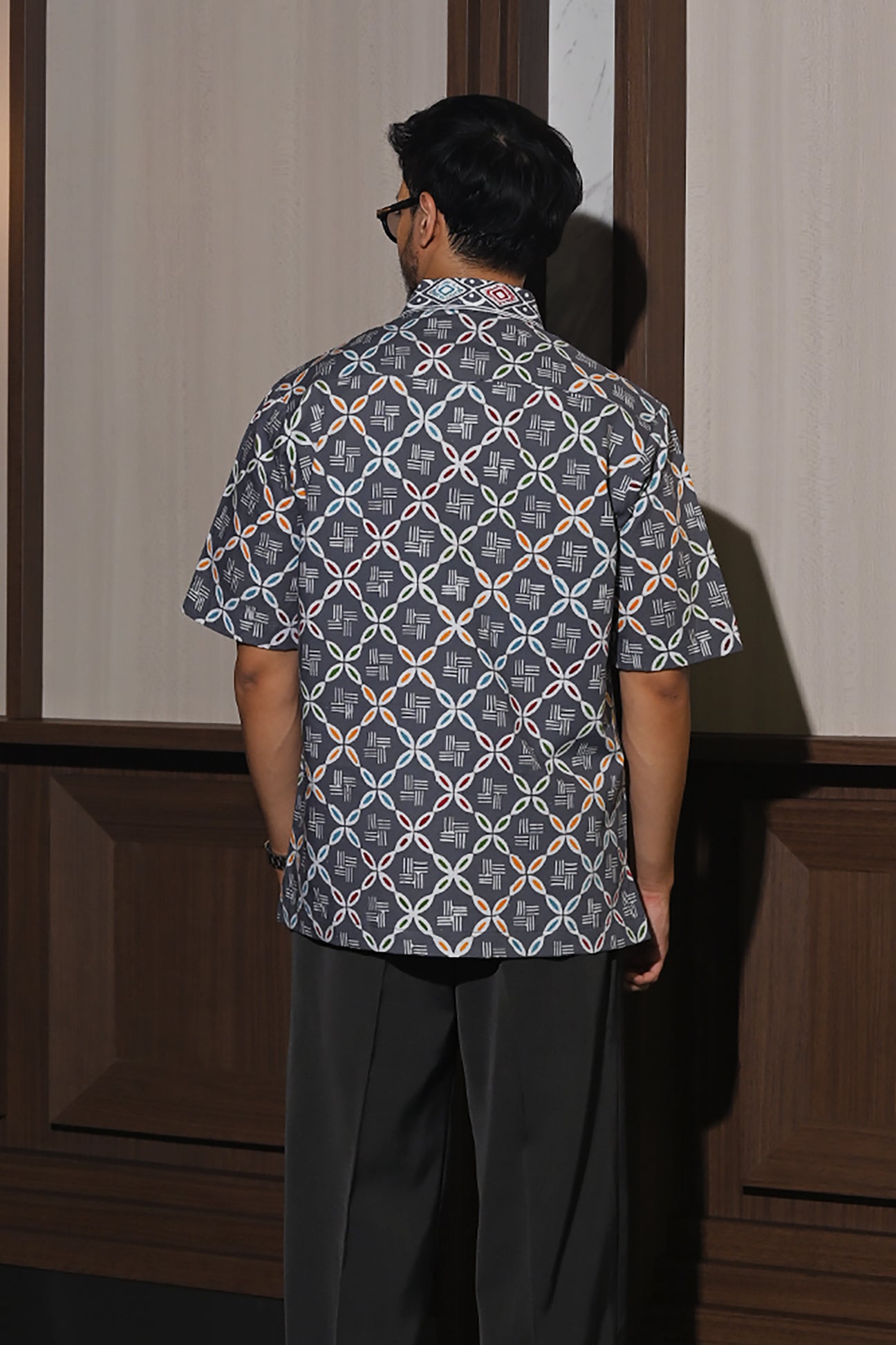 Banara Wonogiren Grey Short M0286