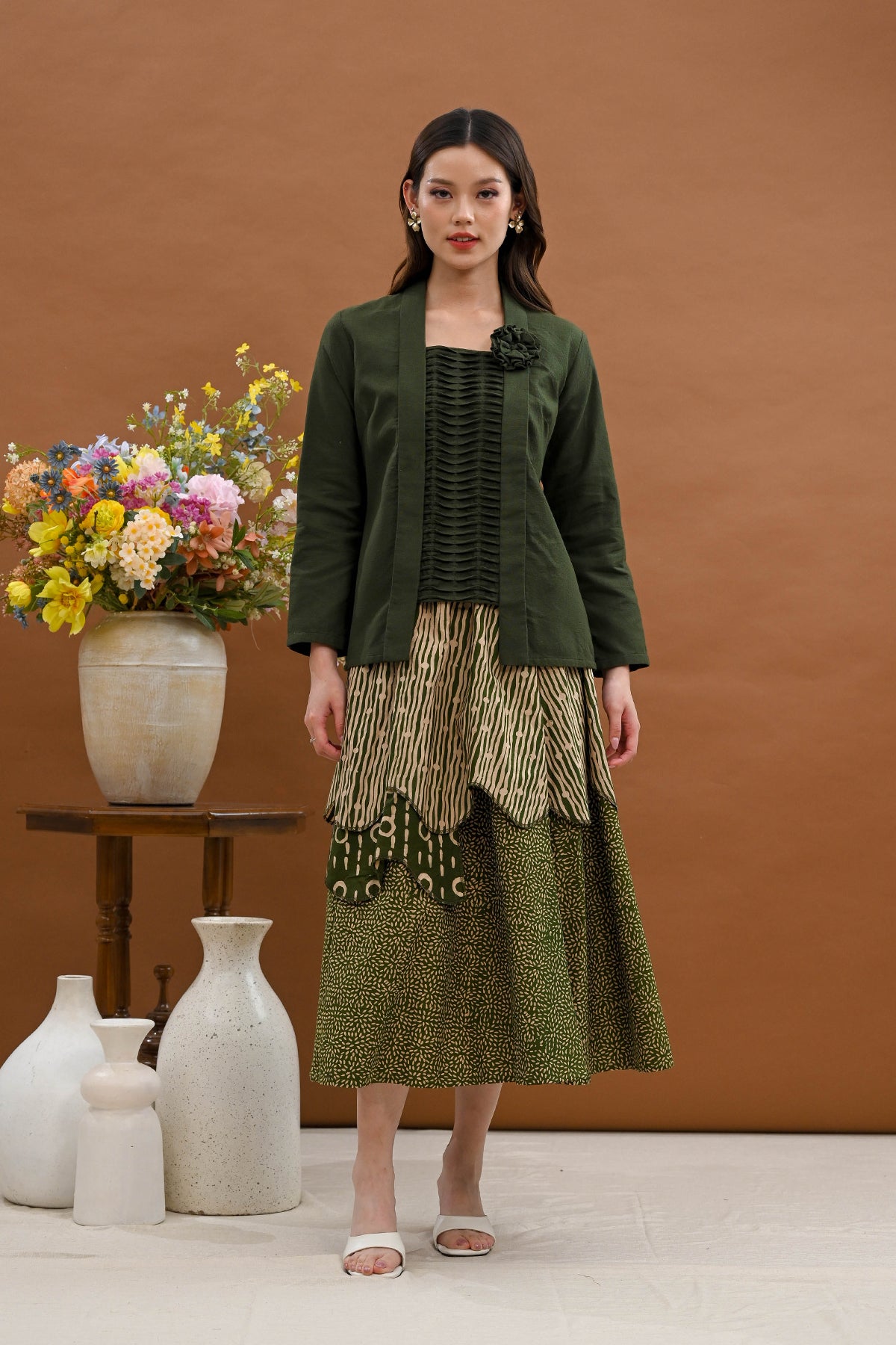 Kebaya Opnaisel Basic Green T5535