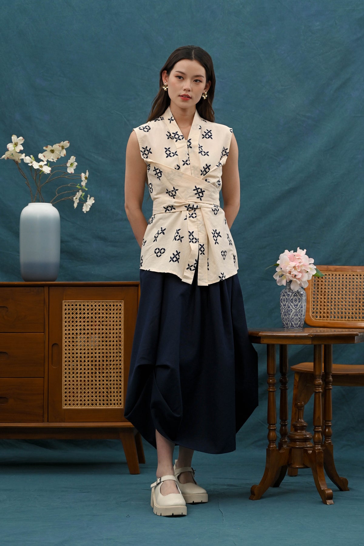 Sora Sleeveless Kontemporer T5811
