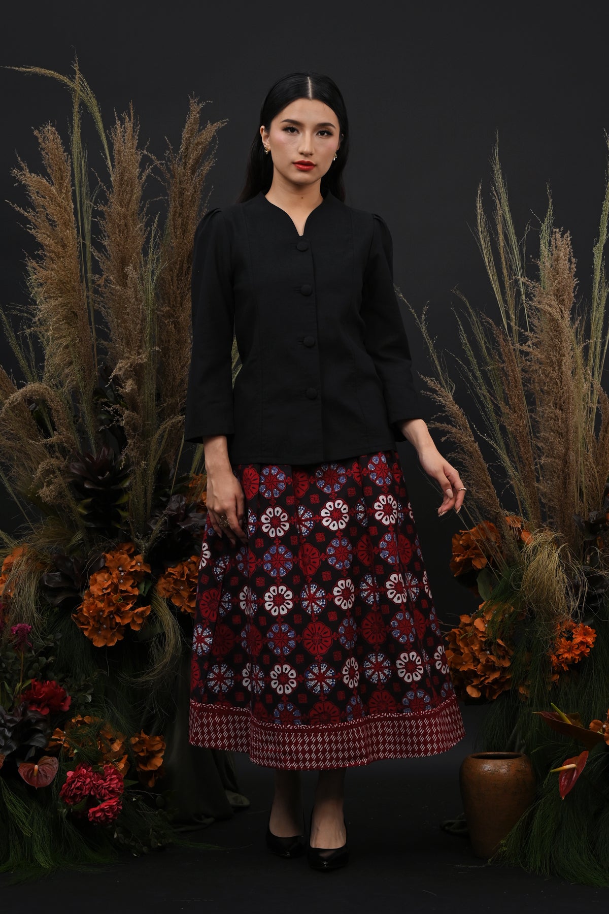 Zuri Basic Black T6192