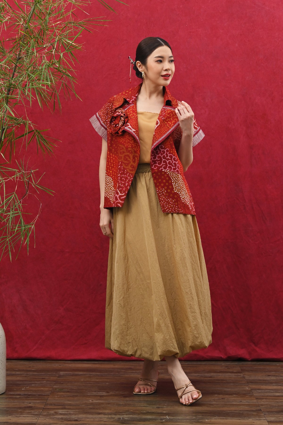 Oleka Short Encim CNY T5231