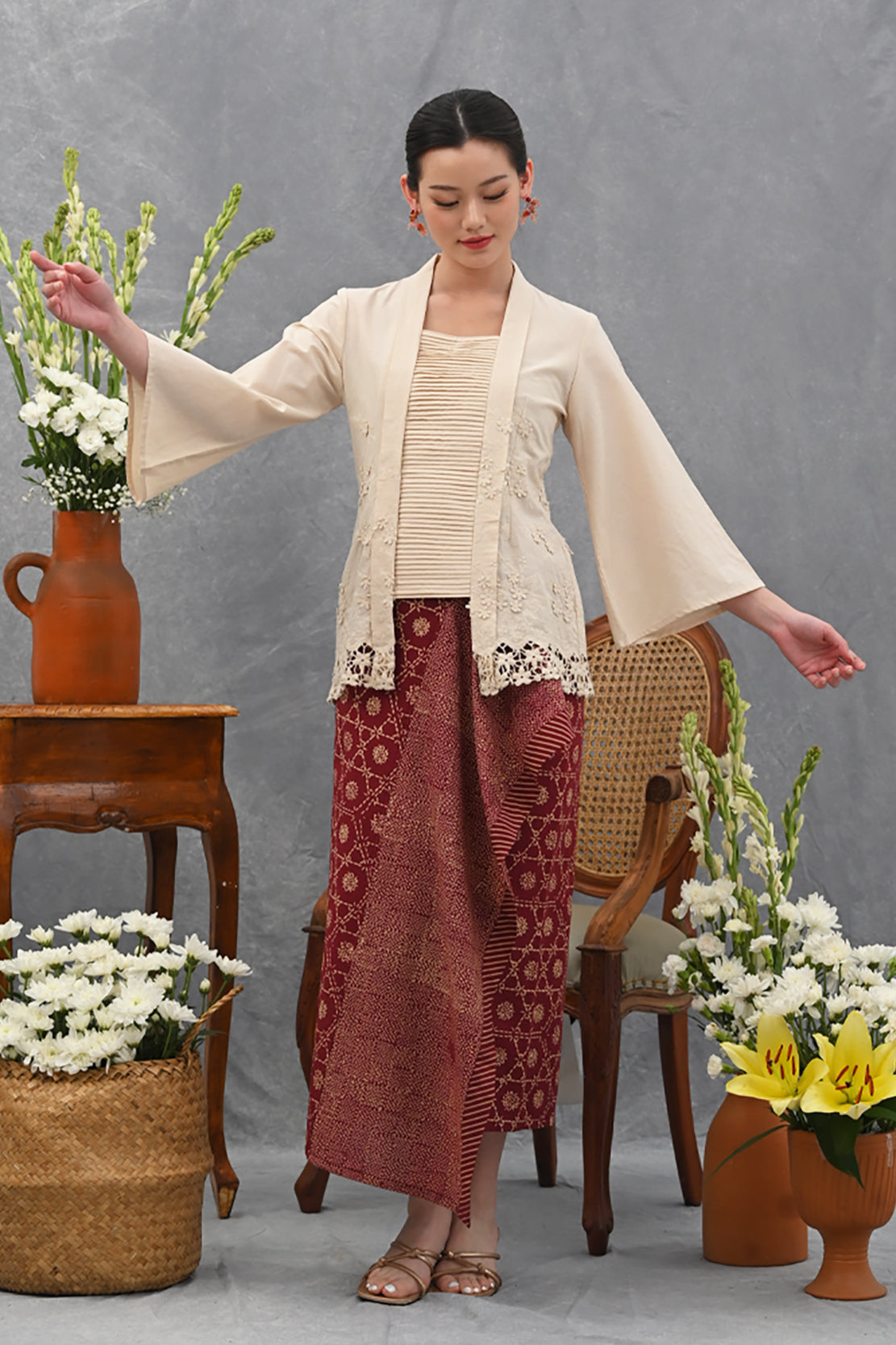 Kebaya Long Basic Brown T4048