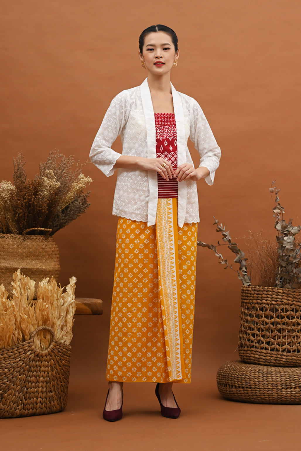 Kebaya Kartini White Garut T2863