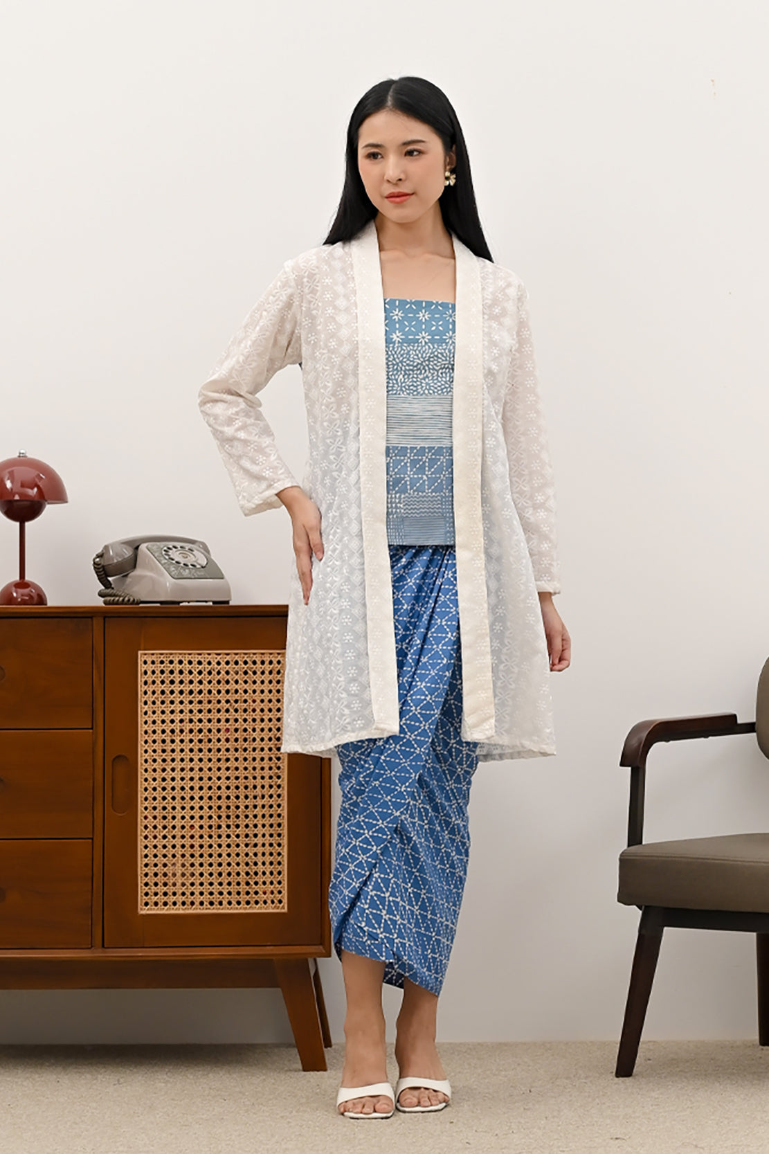 Aling Basic White T3990