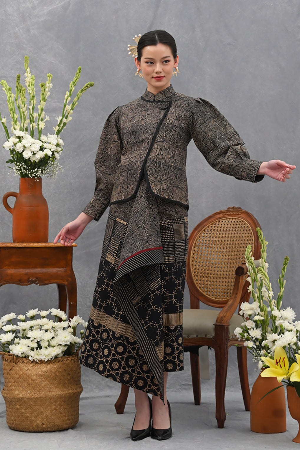 Starry Cahaya Wonogiren Black T4052