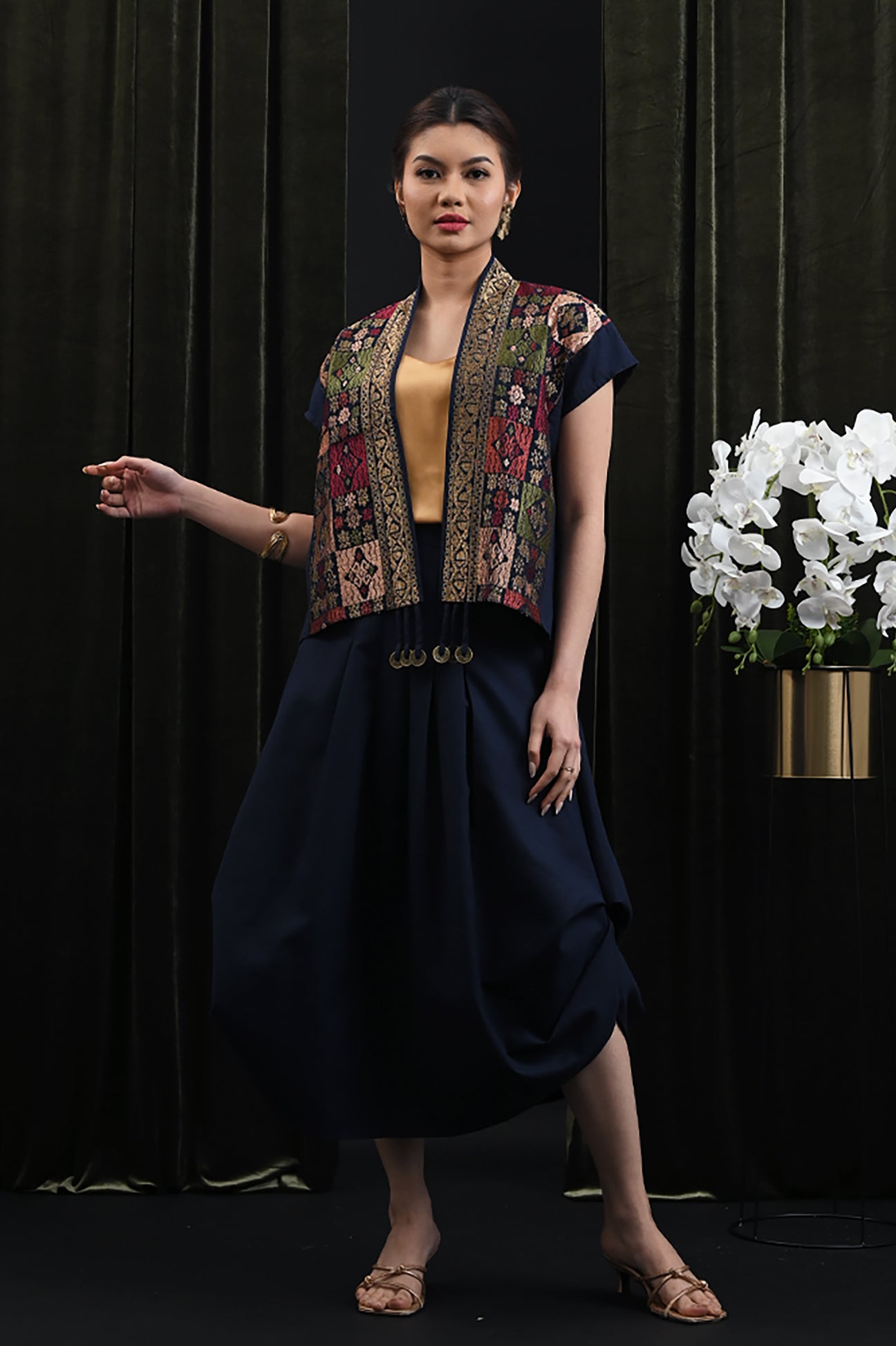 Outer Koin Short Suksma T4378
