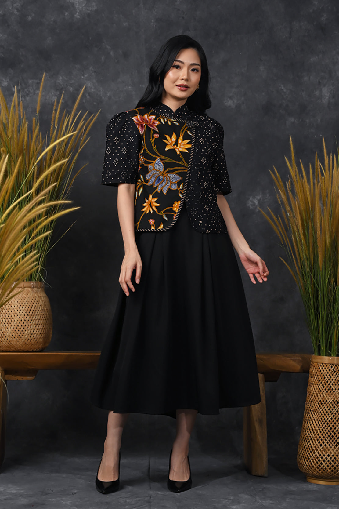 Cahaya Encim Short Cemani T4617