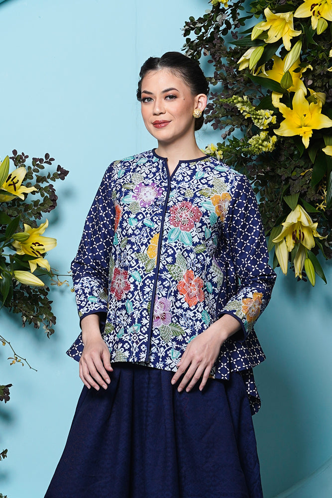 Tracy Jlamprang T2412