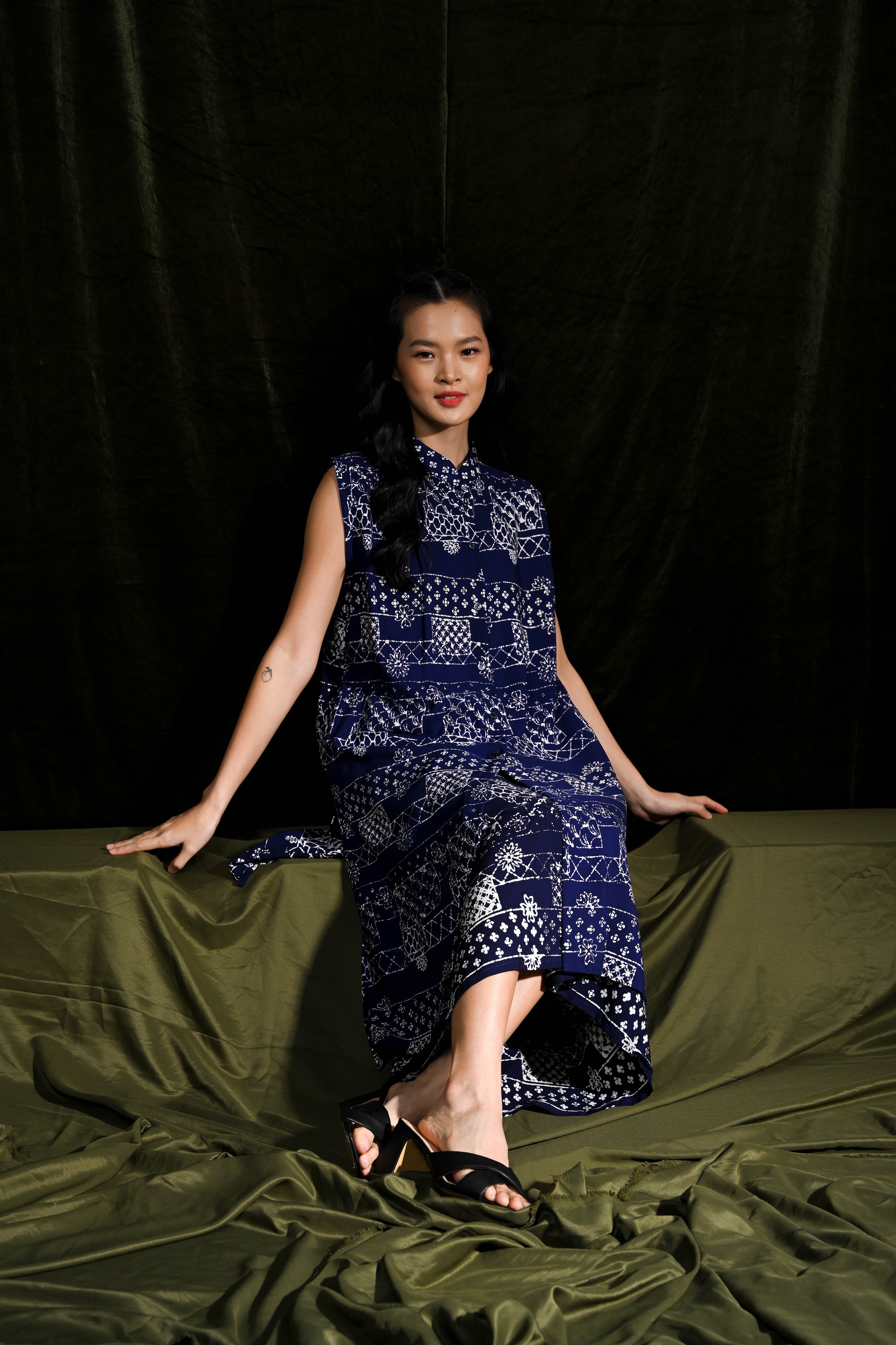 Outer Sleeveless Blue Rayya T2784