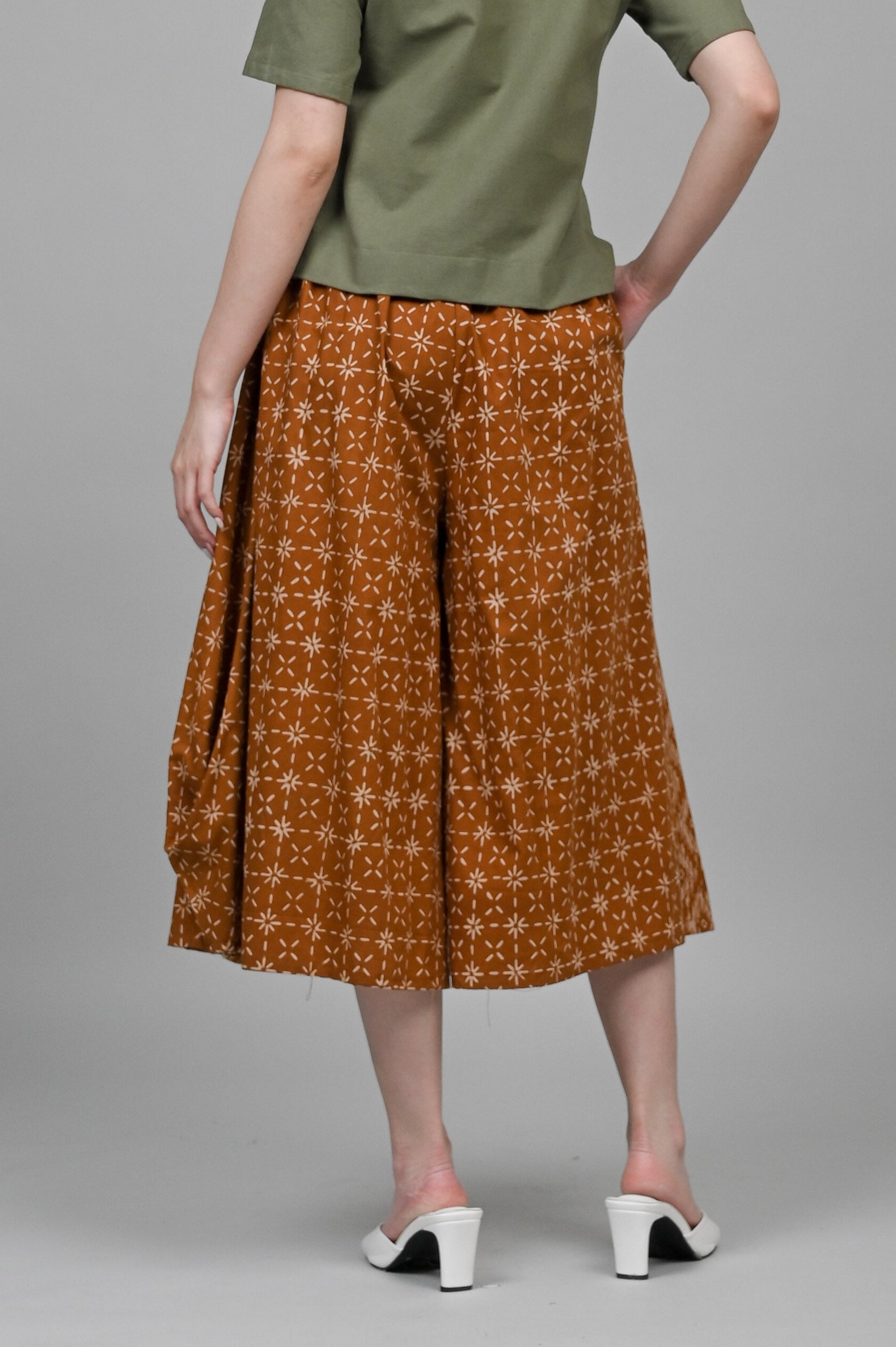 Santhi Garut Brown P0345