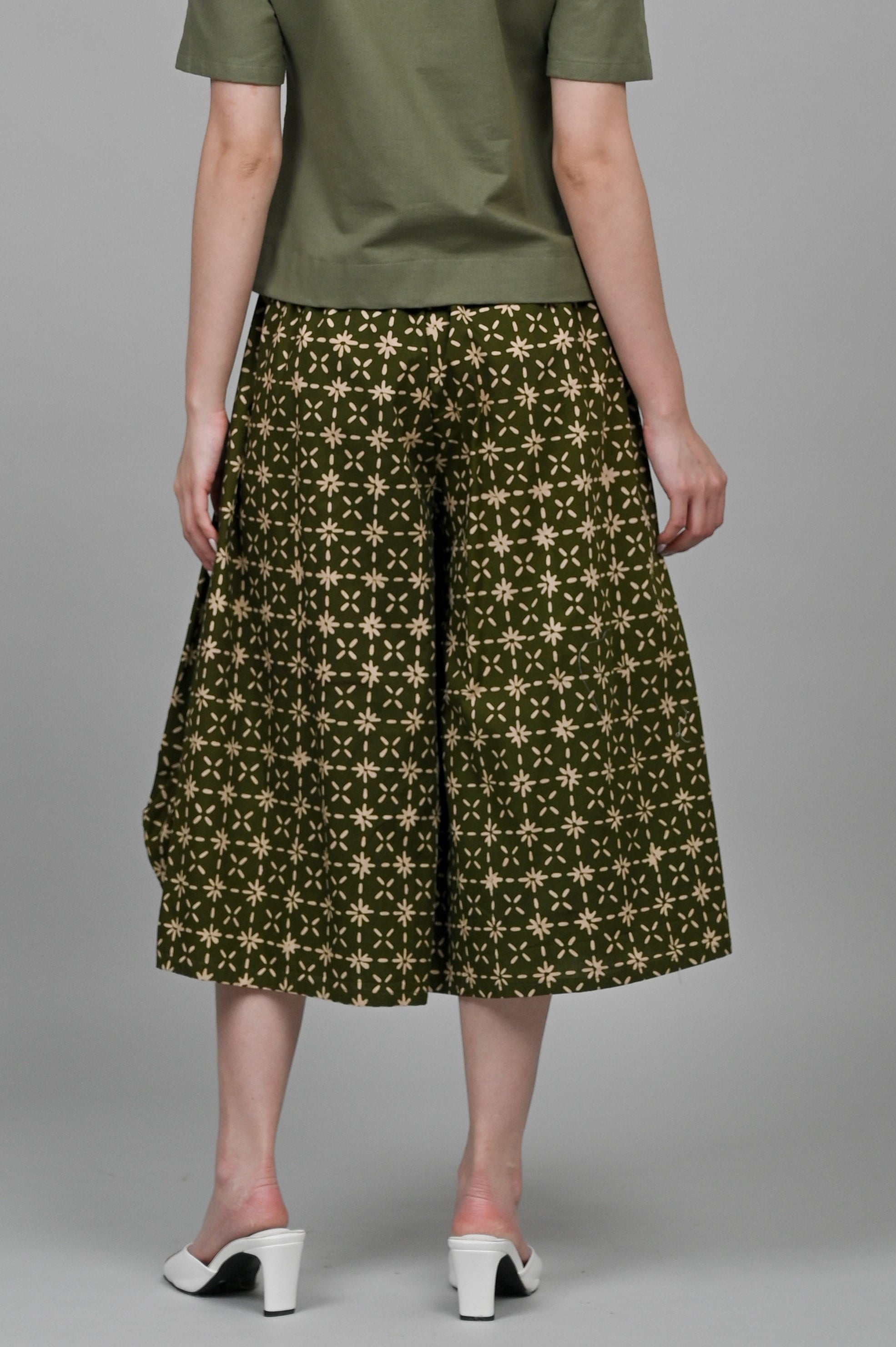 Santhi Garut Green P0347