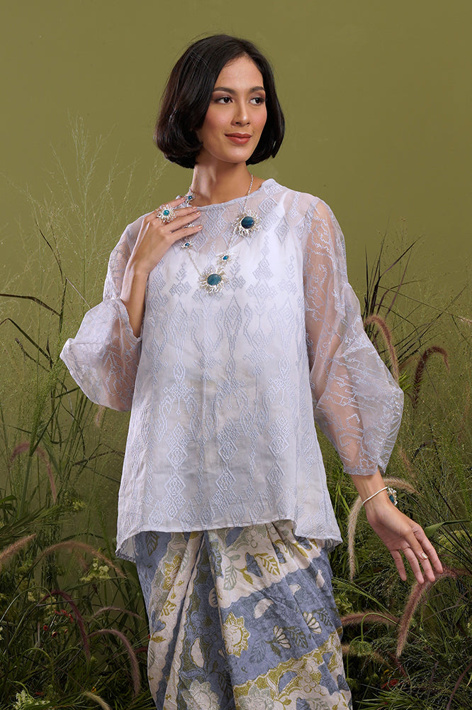 Isyana Organza Blue W Camisole T2152