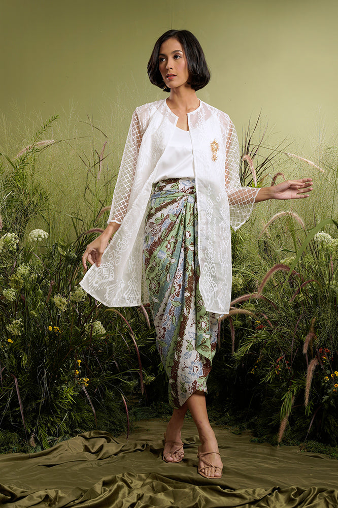 Outer Organza White T2146