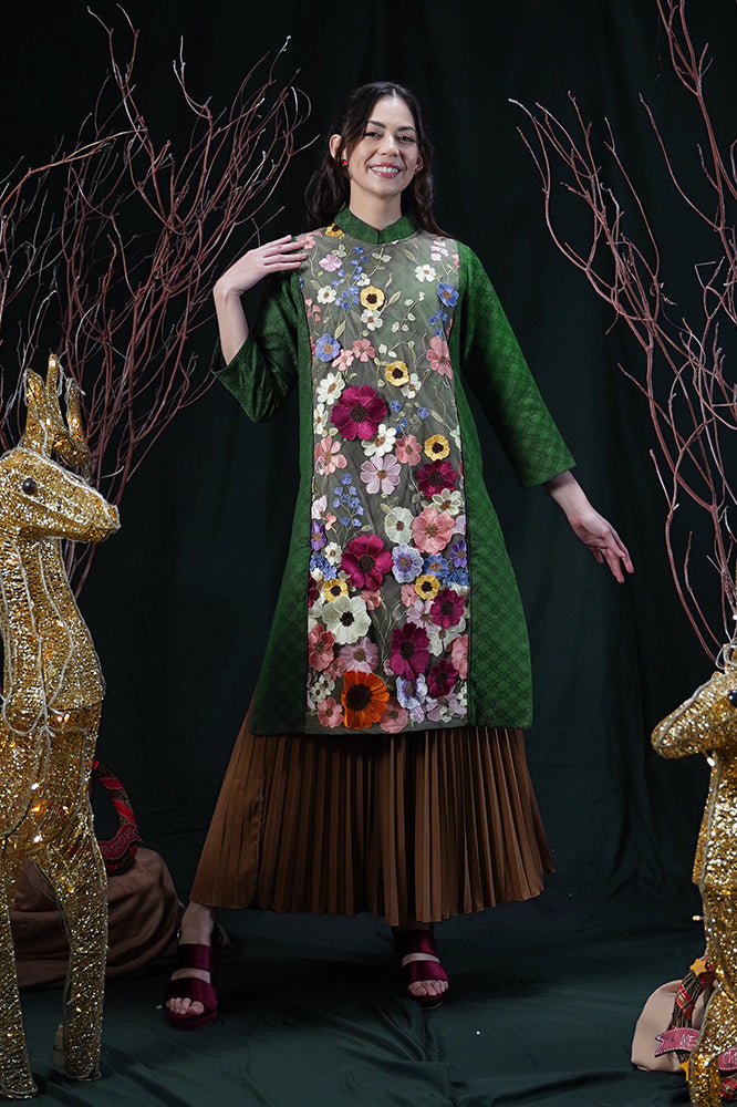Vibrant Carol Green T1896