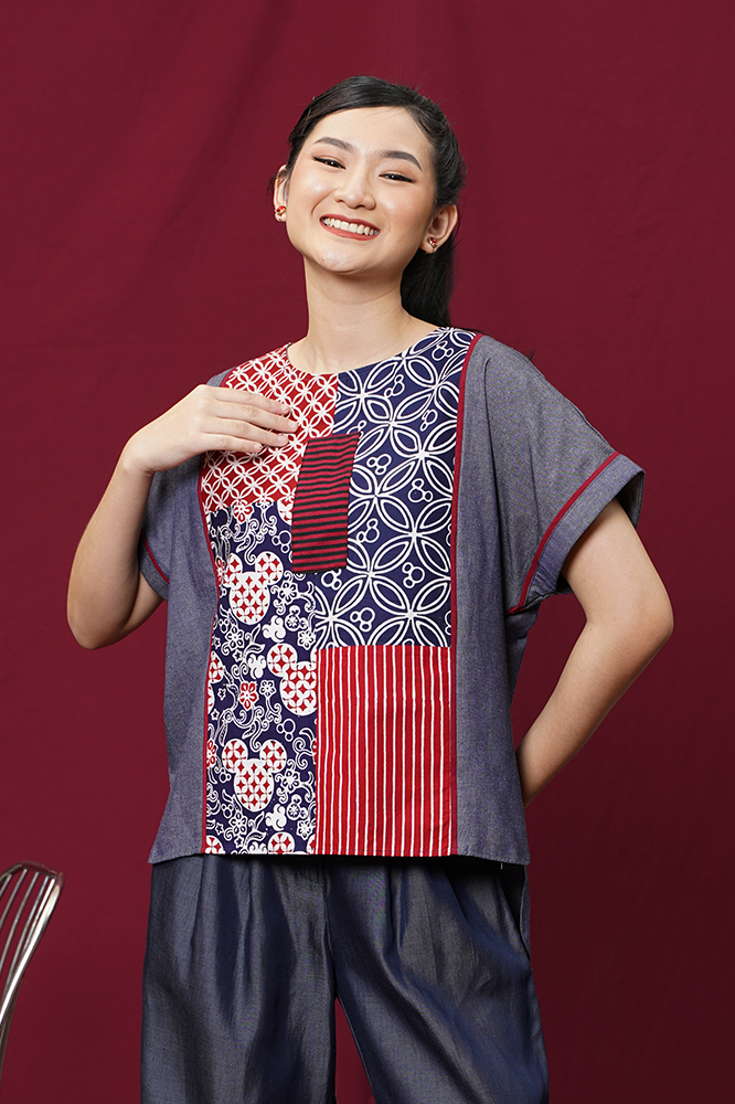 Gayatri PART of Dazzling T1409