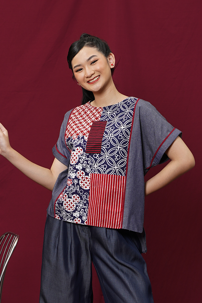 Gayatri PART of Dazzling T1409