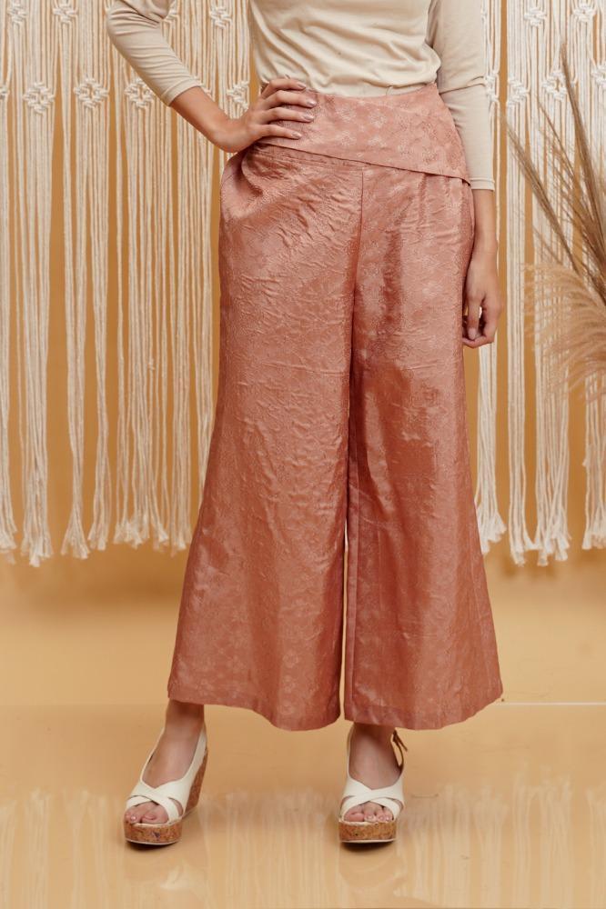 Zita Ftr Brown P0045