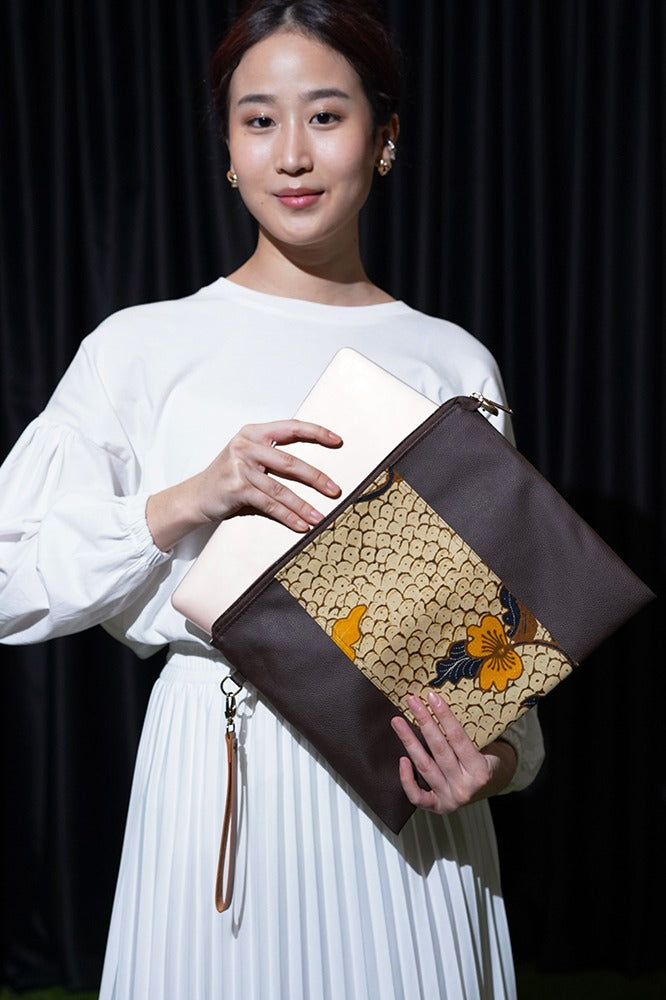 PART of Nona Rara - Pouch Tablet Solo A0003