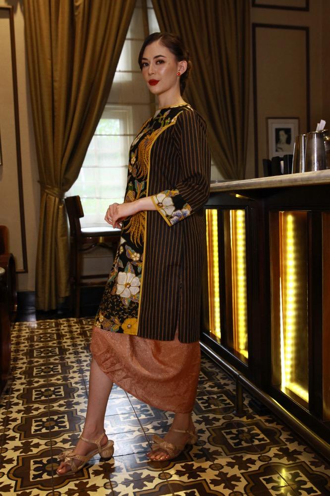 Kanika Encim Cemani D0275