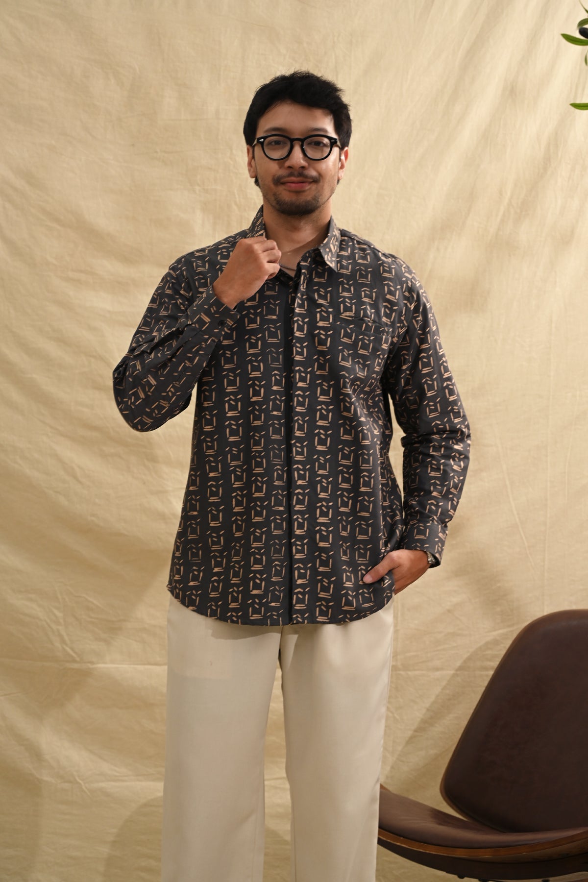 Upsilon Harmoni Black Long L0176