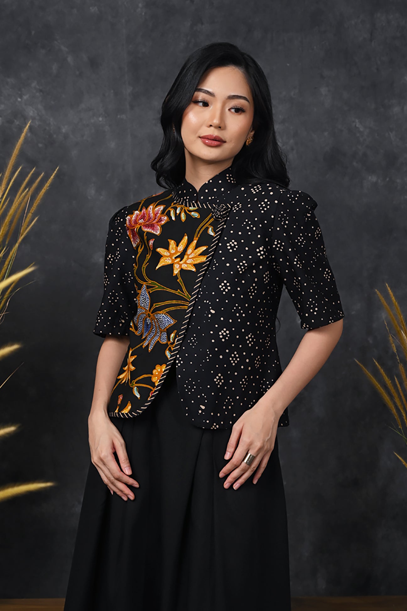 Cahaya Encim Short Cemani T4617