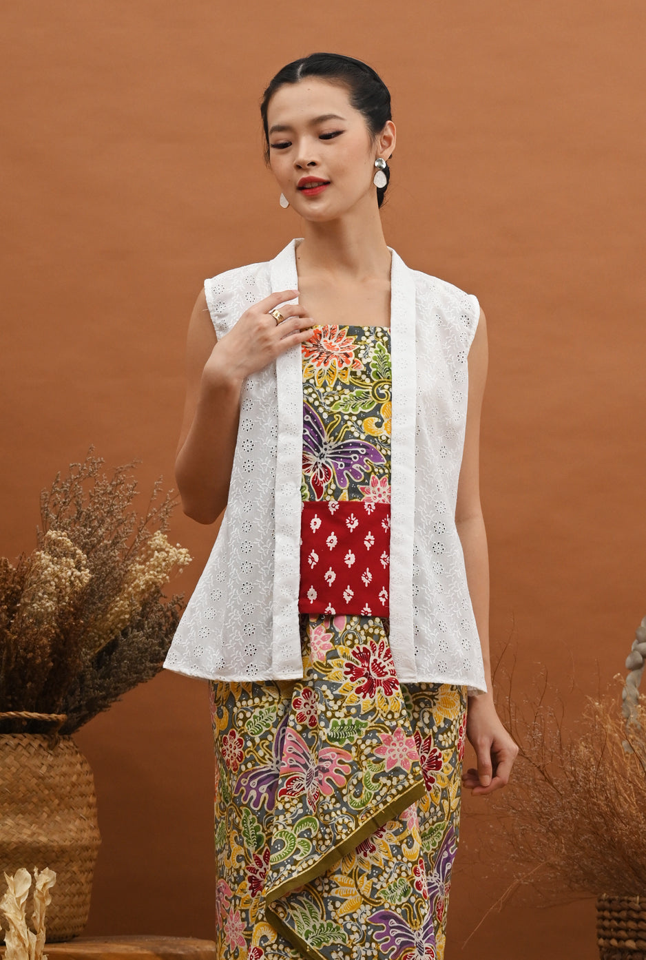 Kebaya Kartini White Lasem T2853