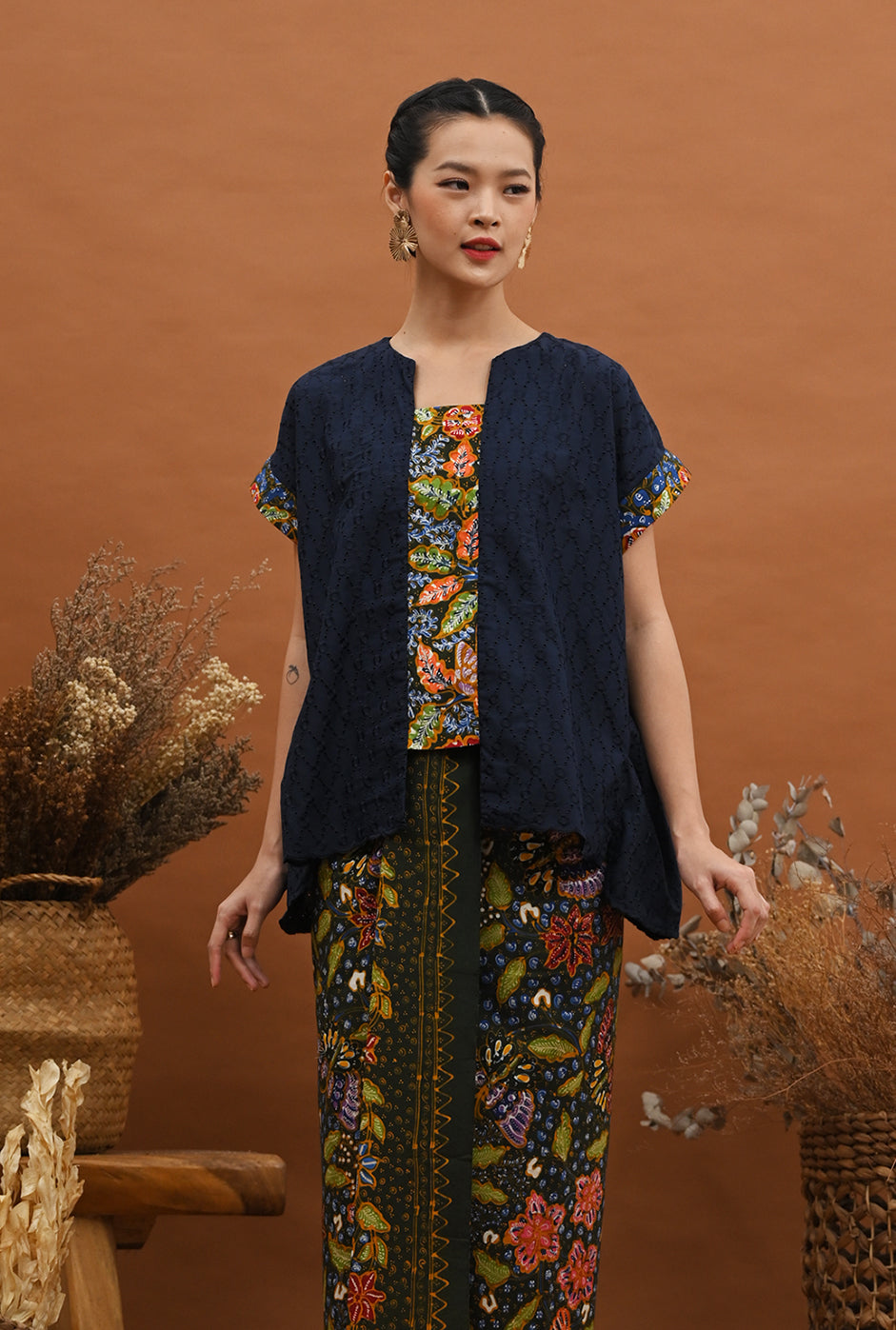 Barry Kartini Blue Lasem T2856