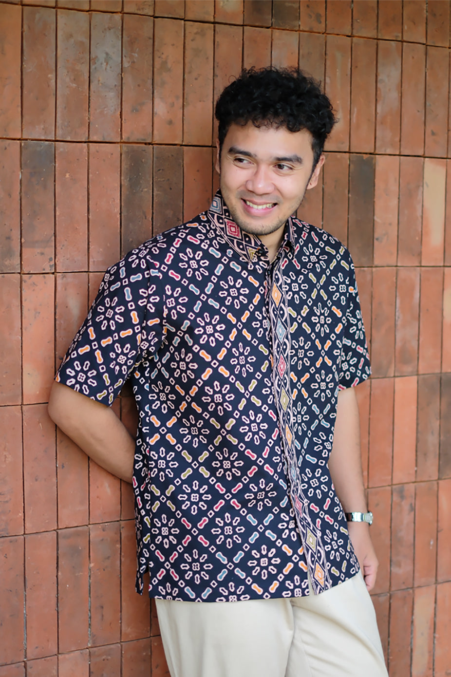 Bayu Wonogiren Black Short M0291