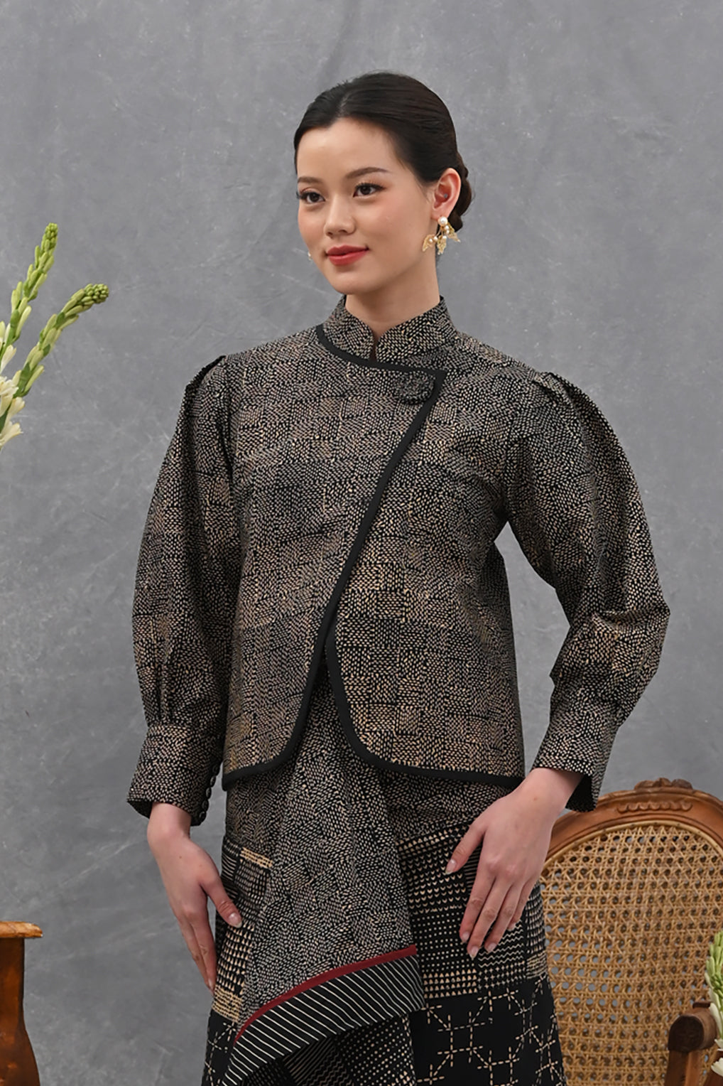 Starry Cahaya Wonogiren Black T4052